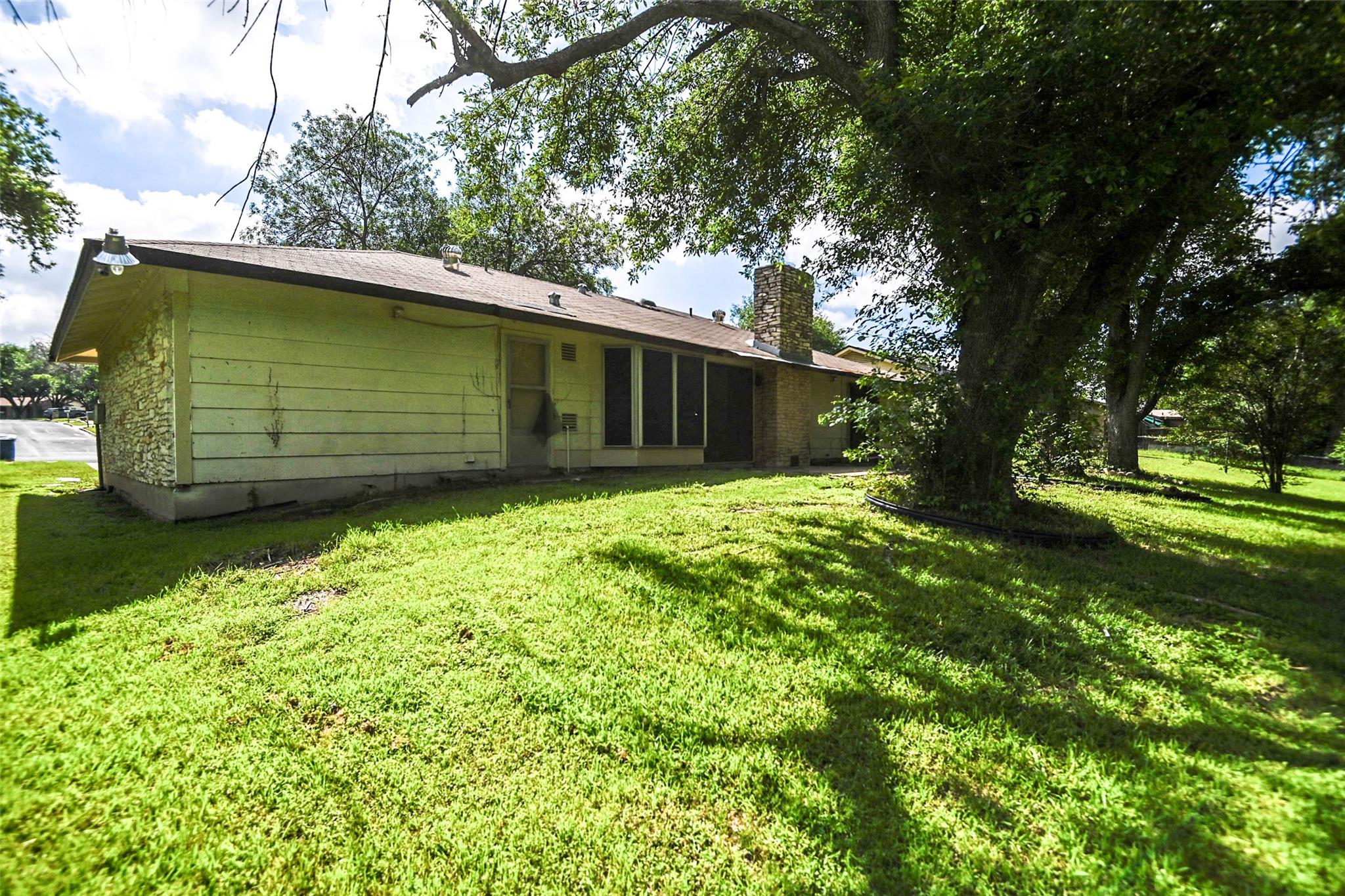 4614 Bundyhill Dr, Austin, TX 78723