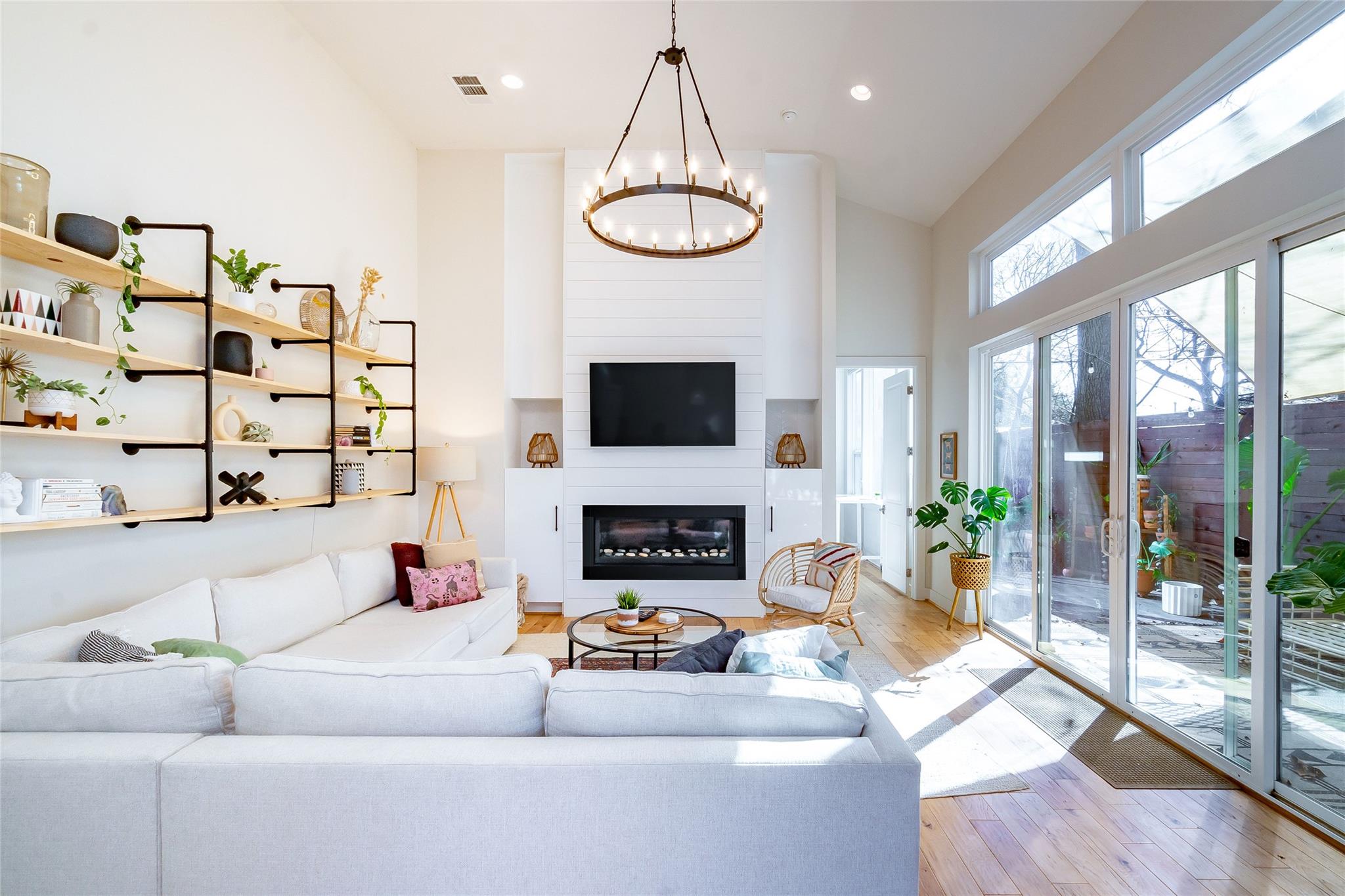 8307 Hathaway Dr, Austin, TX 78757