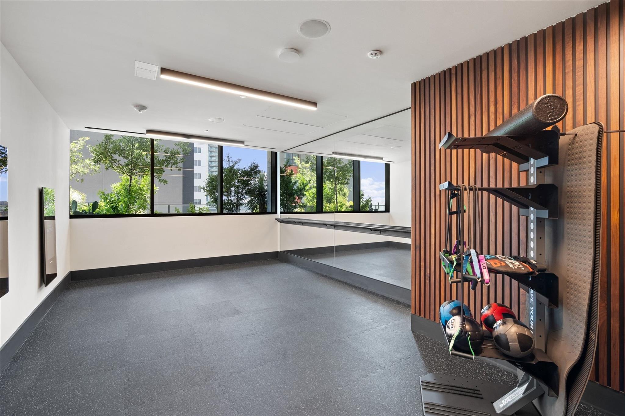 84 East Ave # 1803, Austin, TX 78701