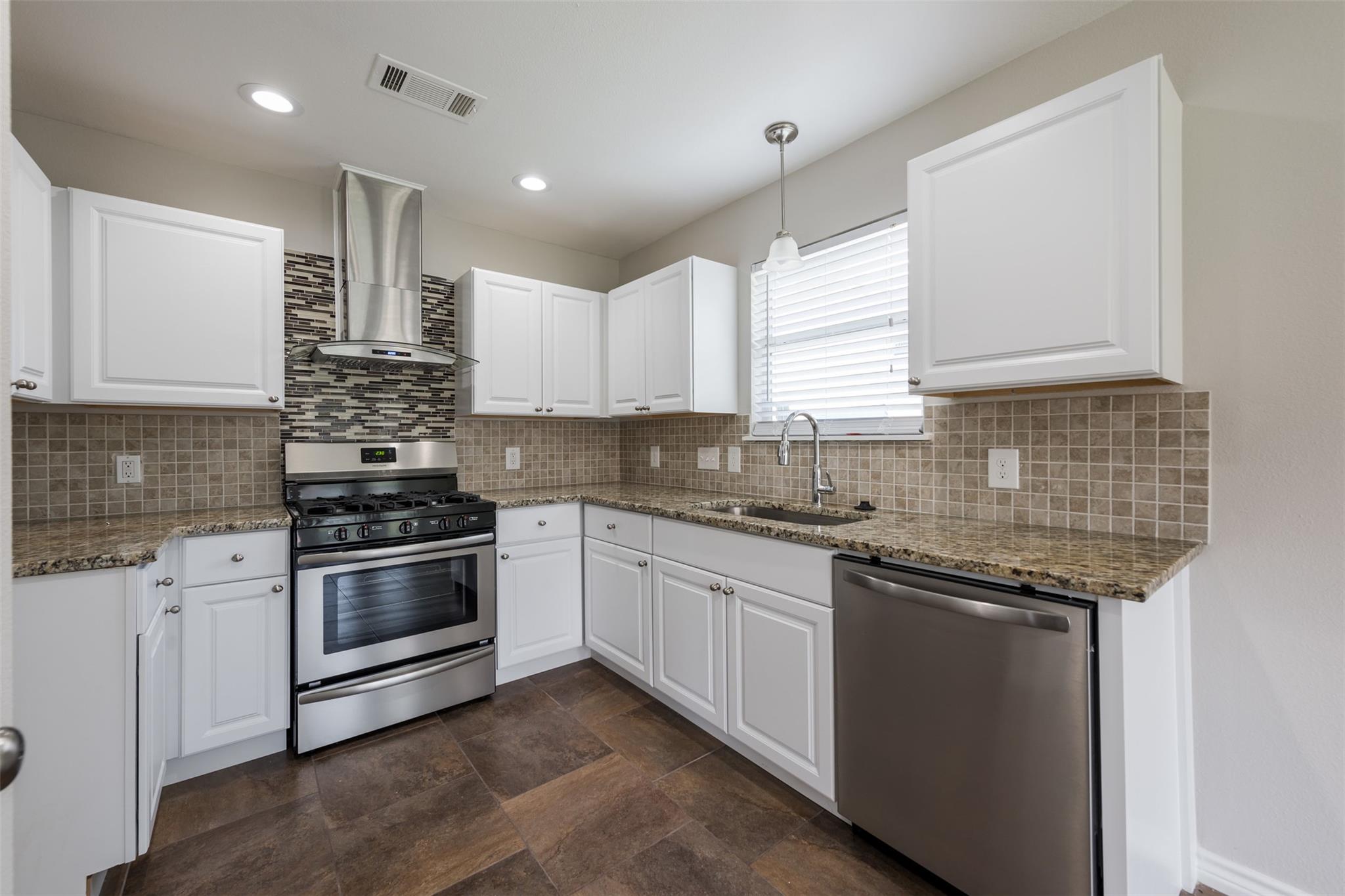 5703 Teri Rd, Austin, TX 78744