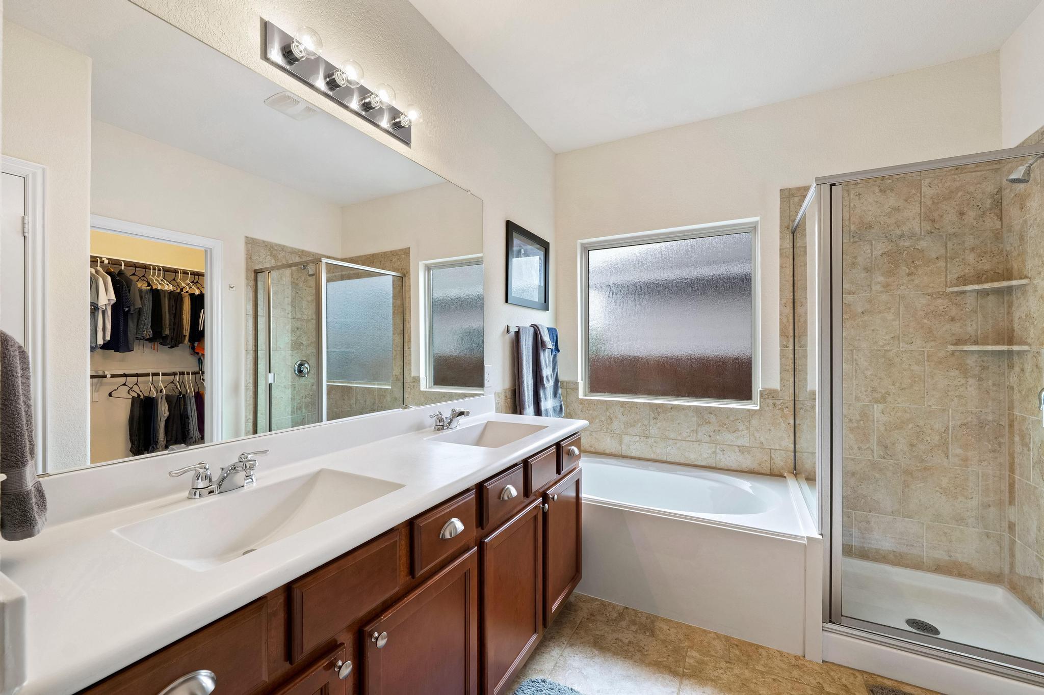 6905 Vail Ridge St, Austin, TX 78744