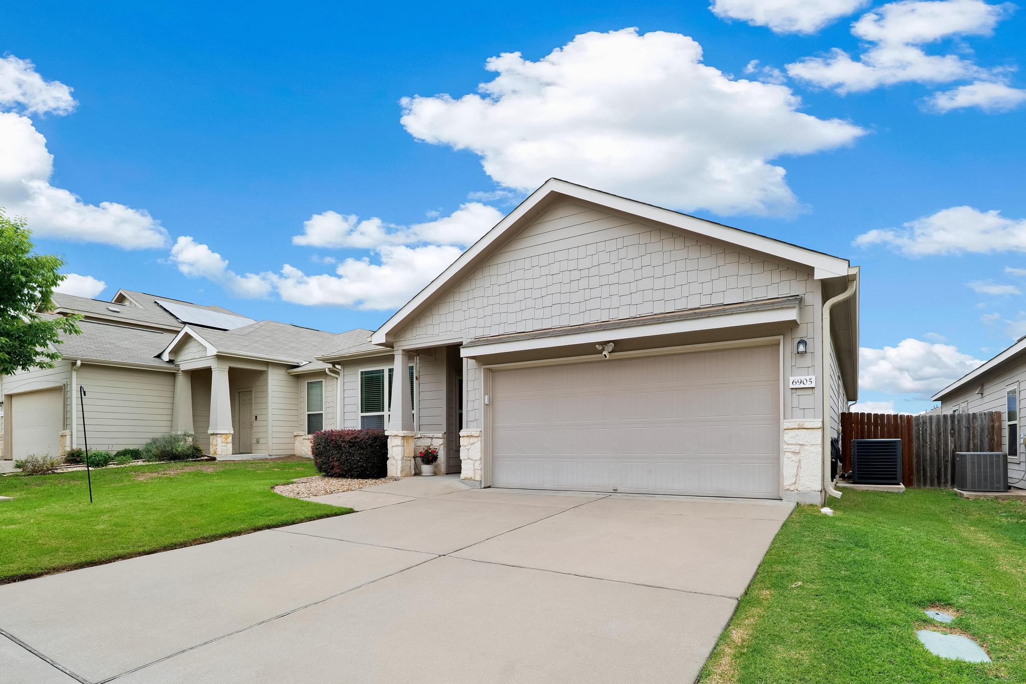 6905 Vail Ridge St, Austin, TX 78744