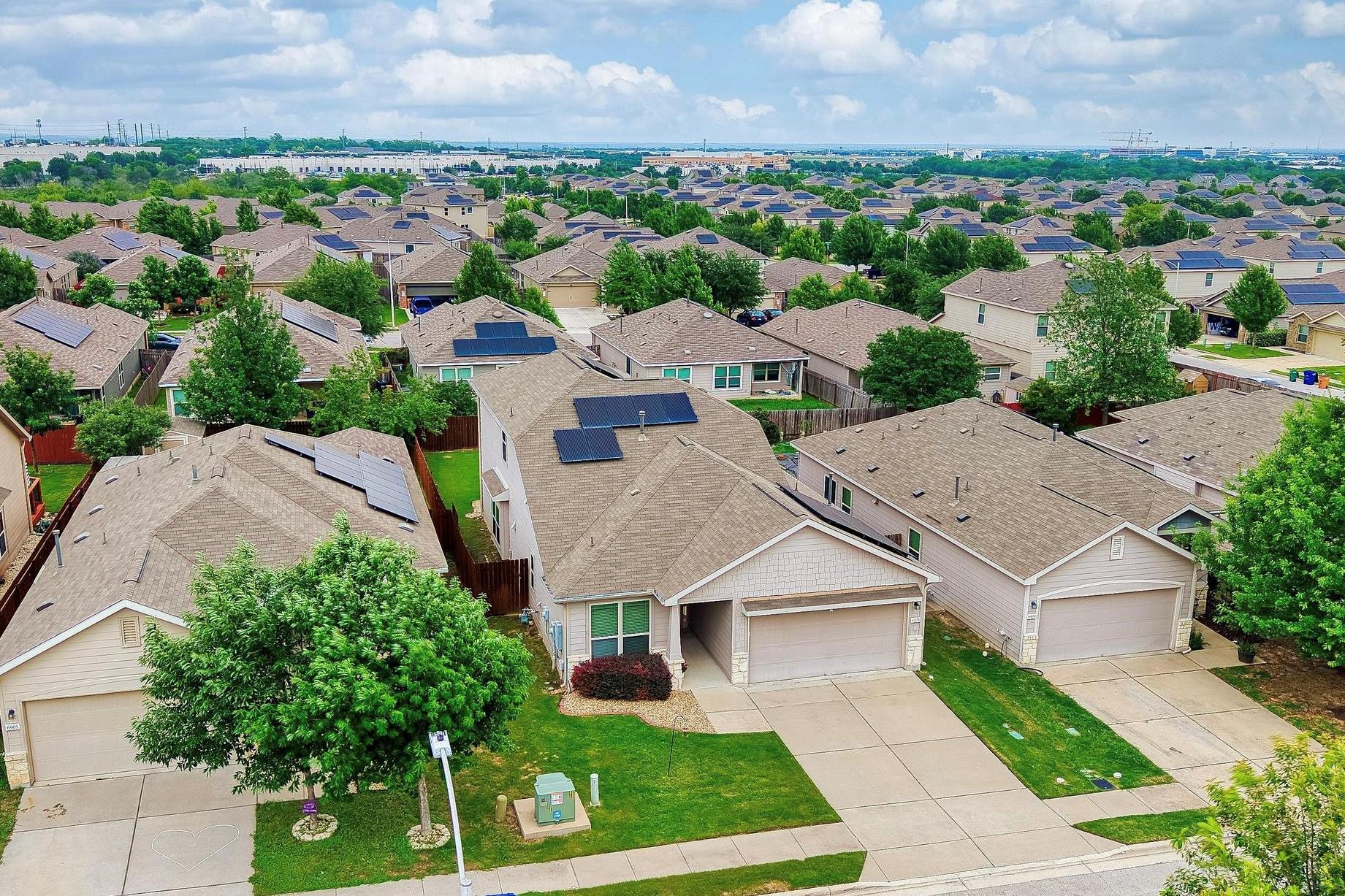 6905 Vail Ridge St, Austin, TX 78744