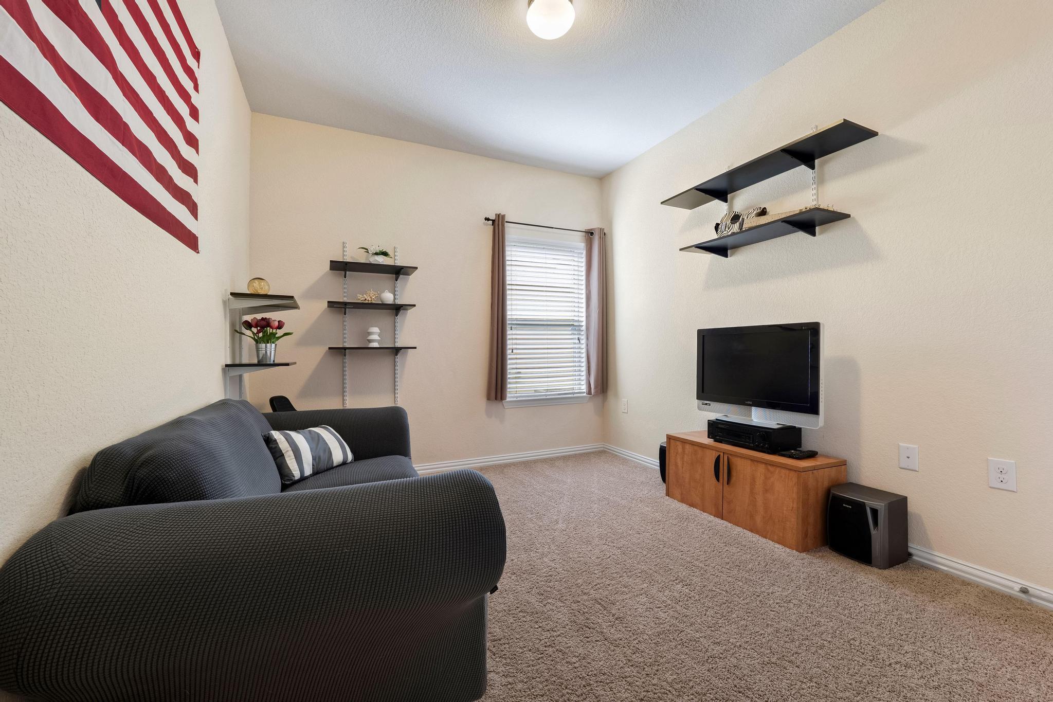 6905 Vail Ridge St, Austin, TX 78744