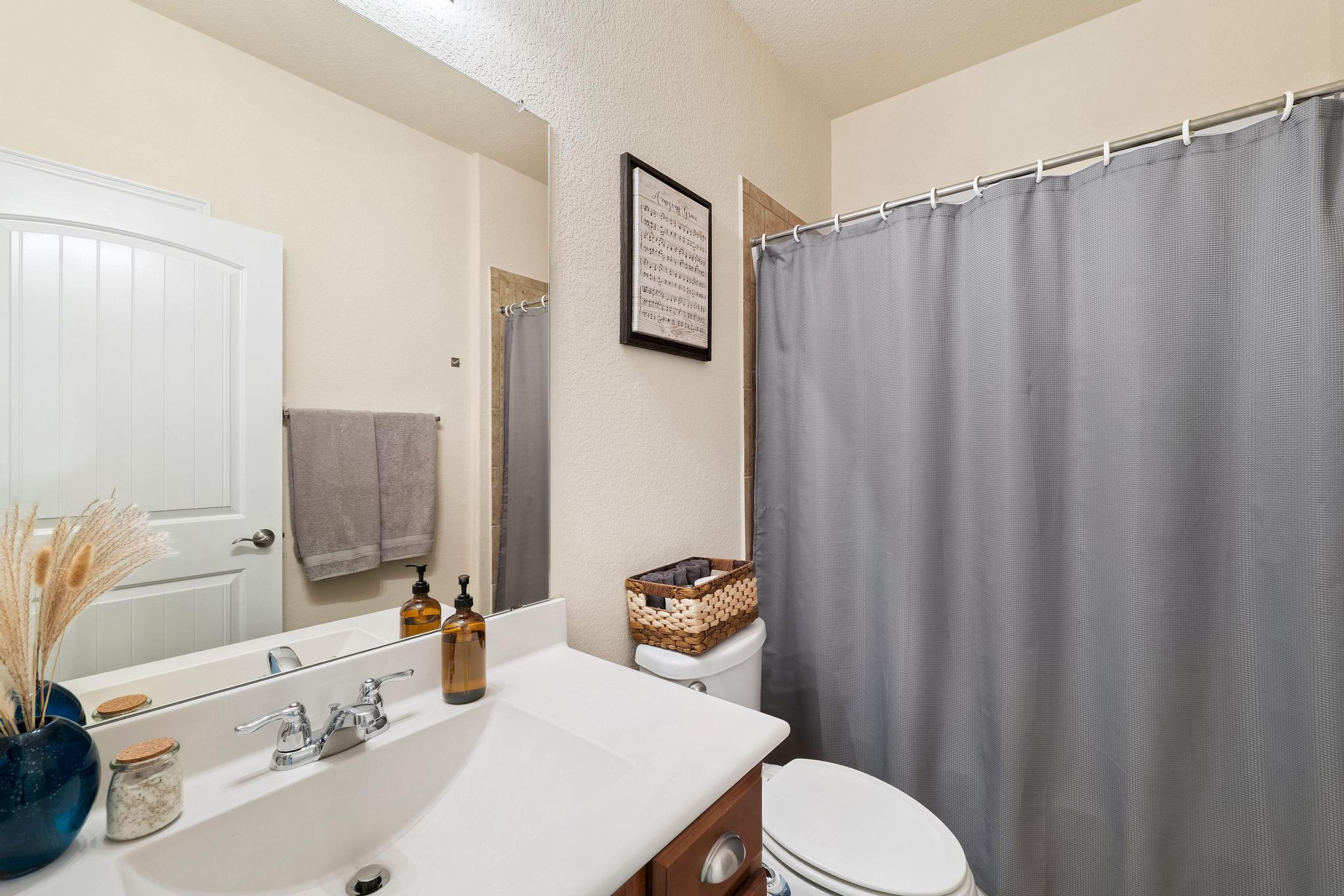 6905 Vail Ridge St, Austin, TX 78744