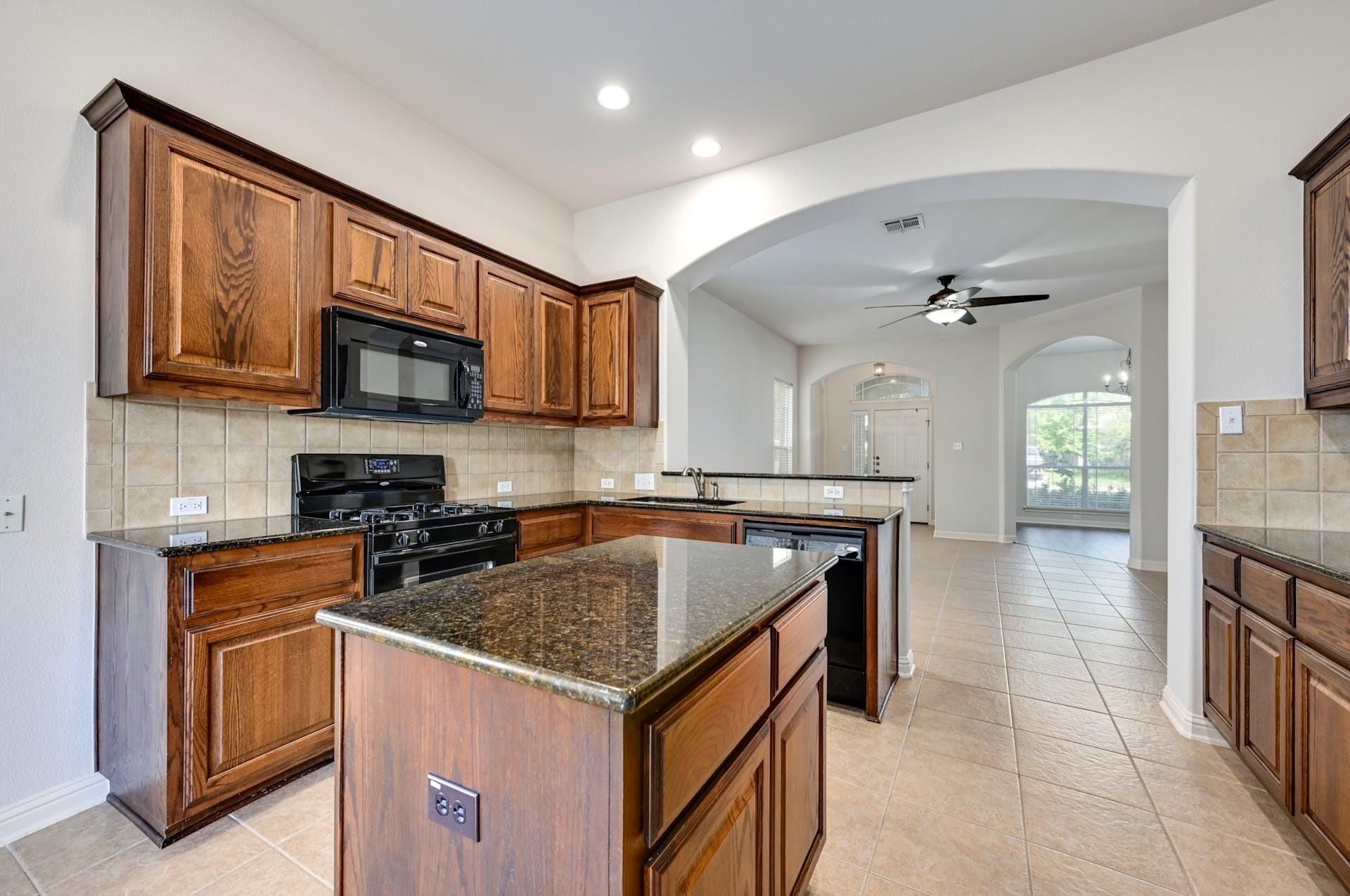 1809 Hidden Springs Path, Round Rock, TX 78665