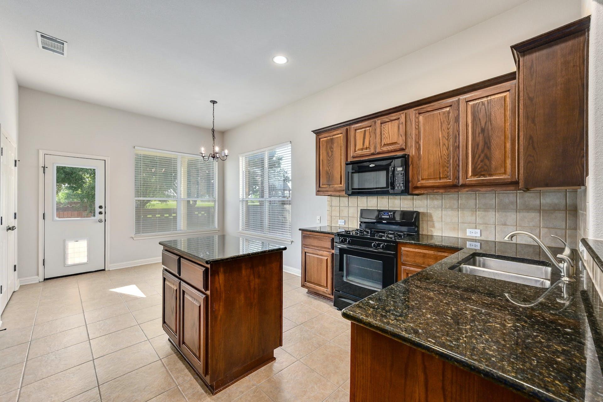 1809 Hidden Springs Path, Round Rock, TX 78665