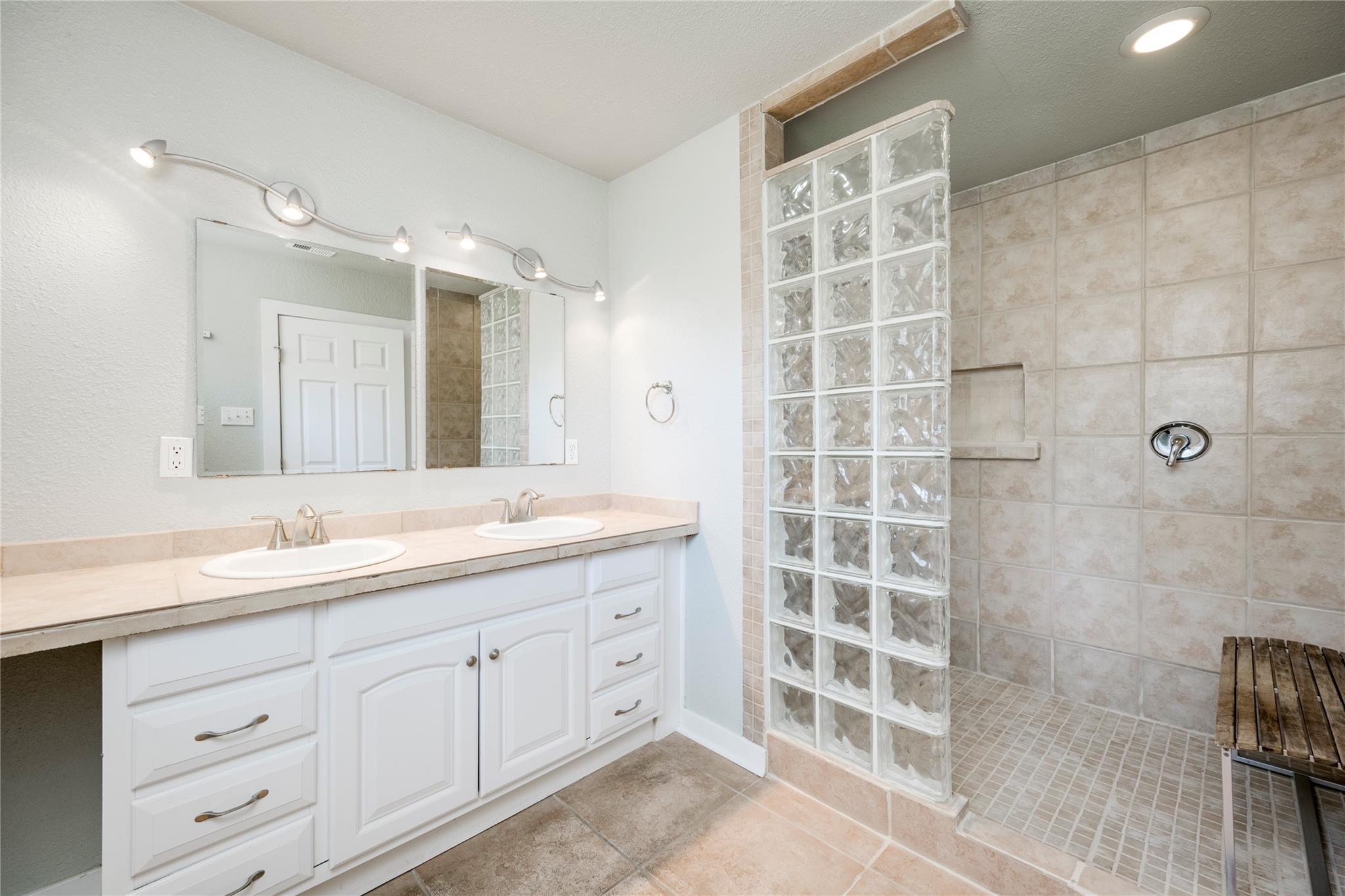 8314 Polar Dr, Austin, TX 78757
