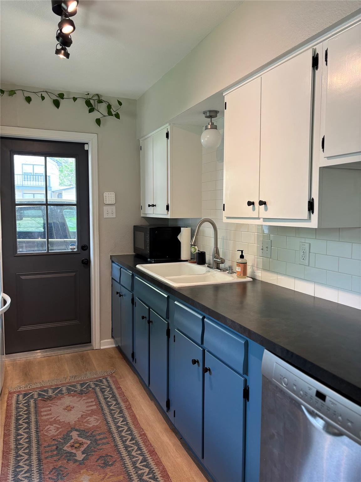 3104 Birdwood Cir, Austin, TX 78704