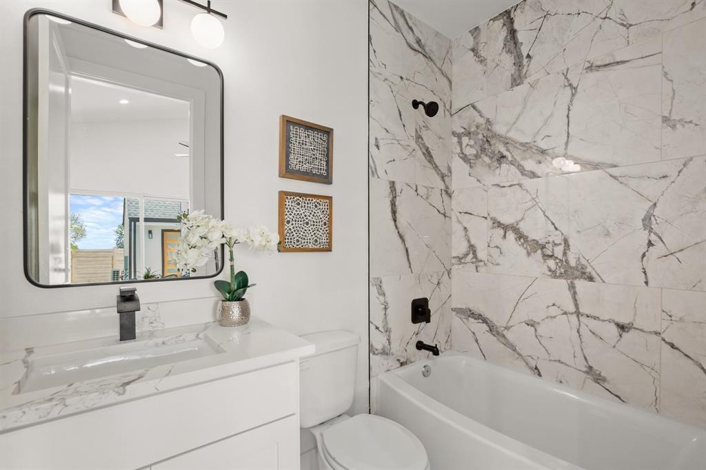 1606 Harvey St # 2, Austin, TX 78702