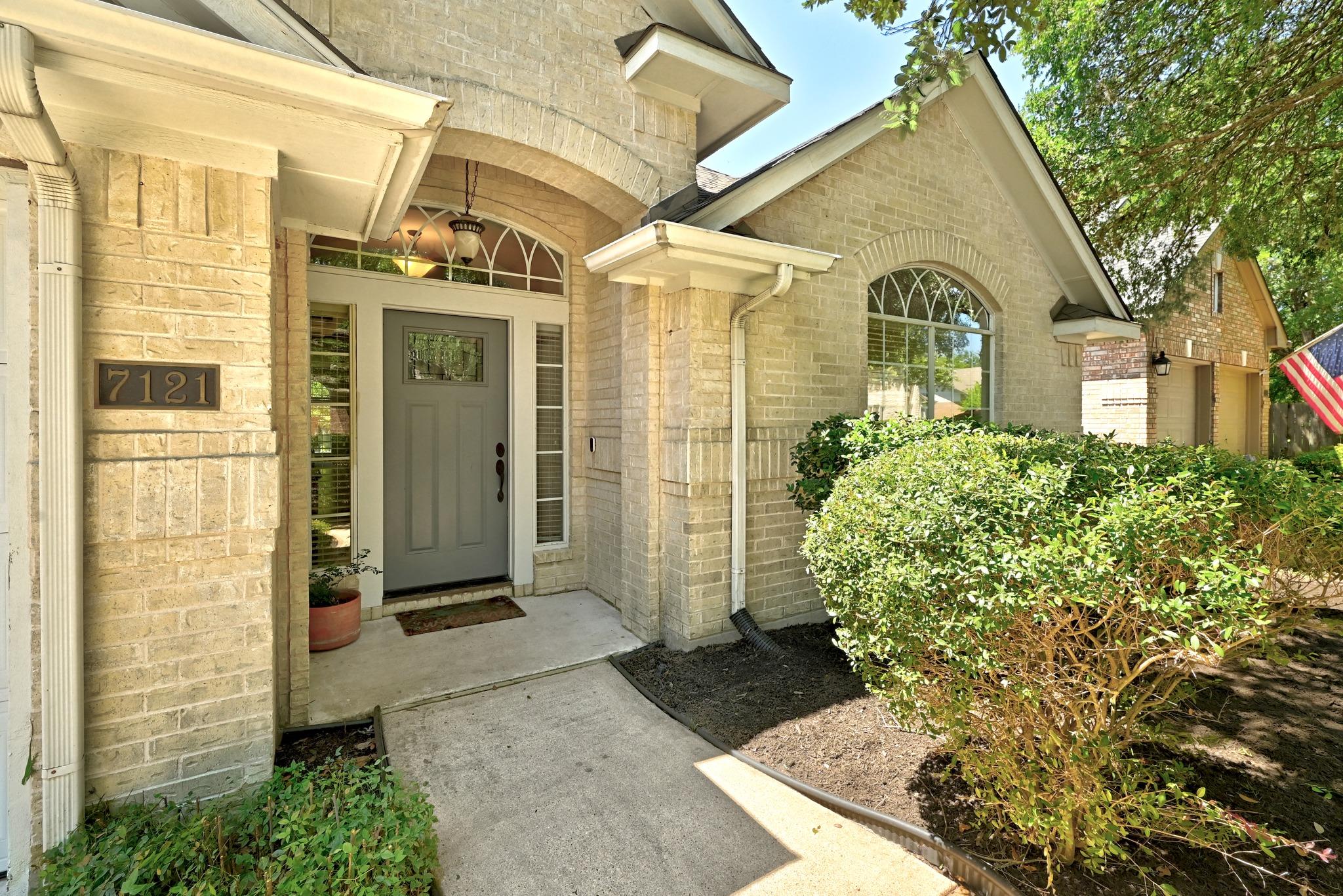 7121 Ridge Oak Rd, Austin, TX 78749