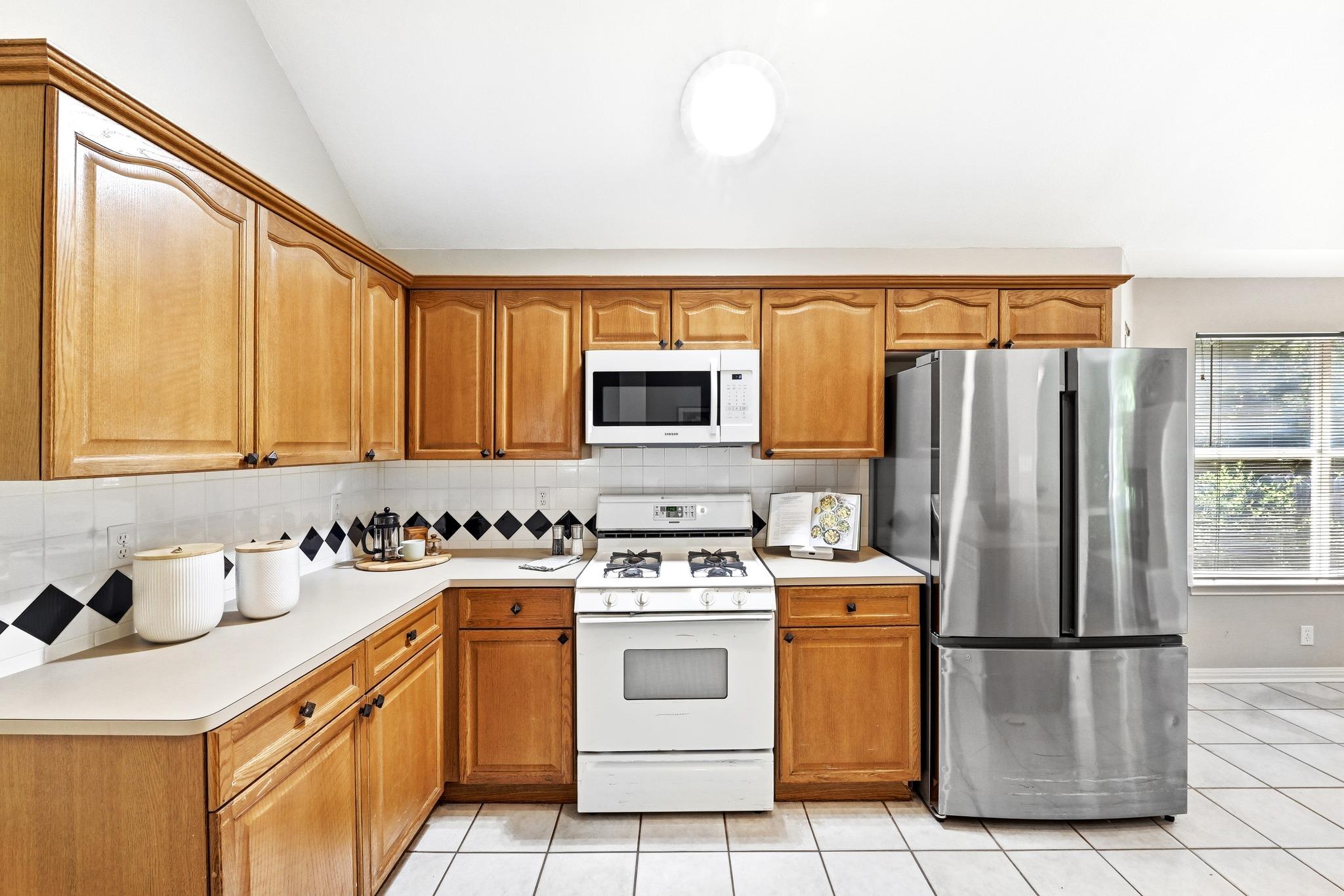7121 Ridge Oak Rd, Austin, TX 78749