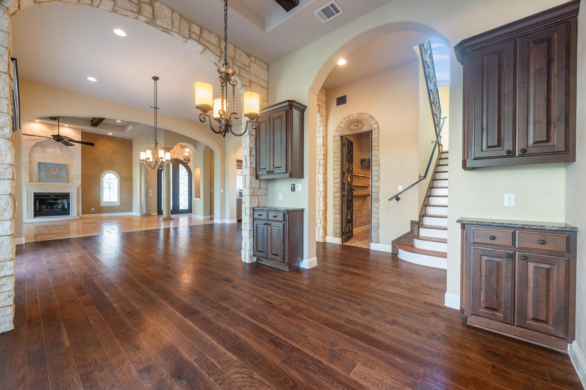 224 Neville Wood Ct, Austin, TX 78738