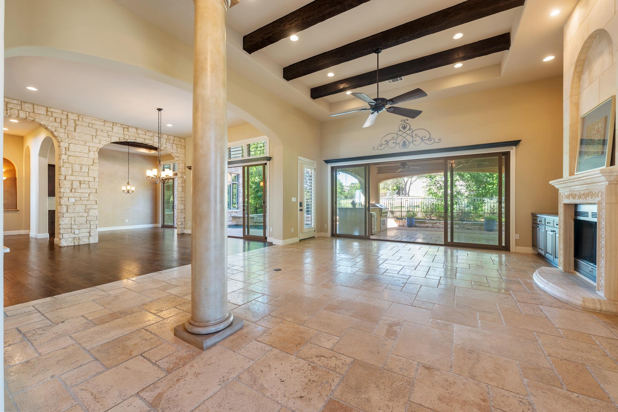 224 Neville Wood Ct, Austin, TX 78738