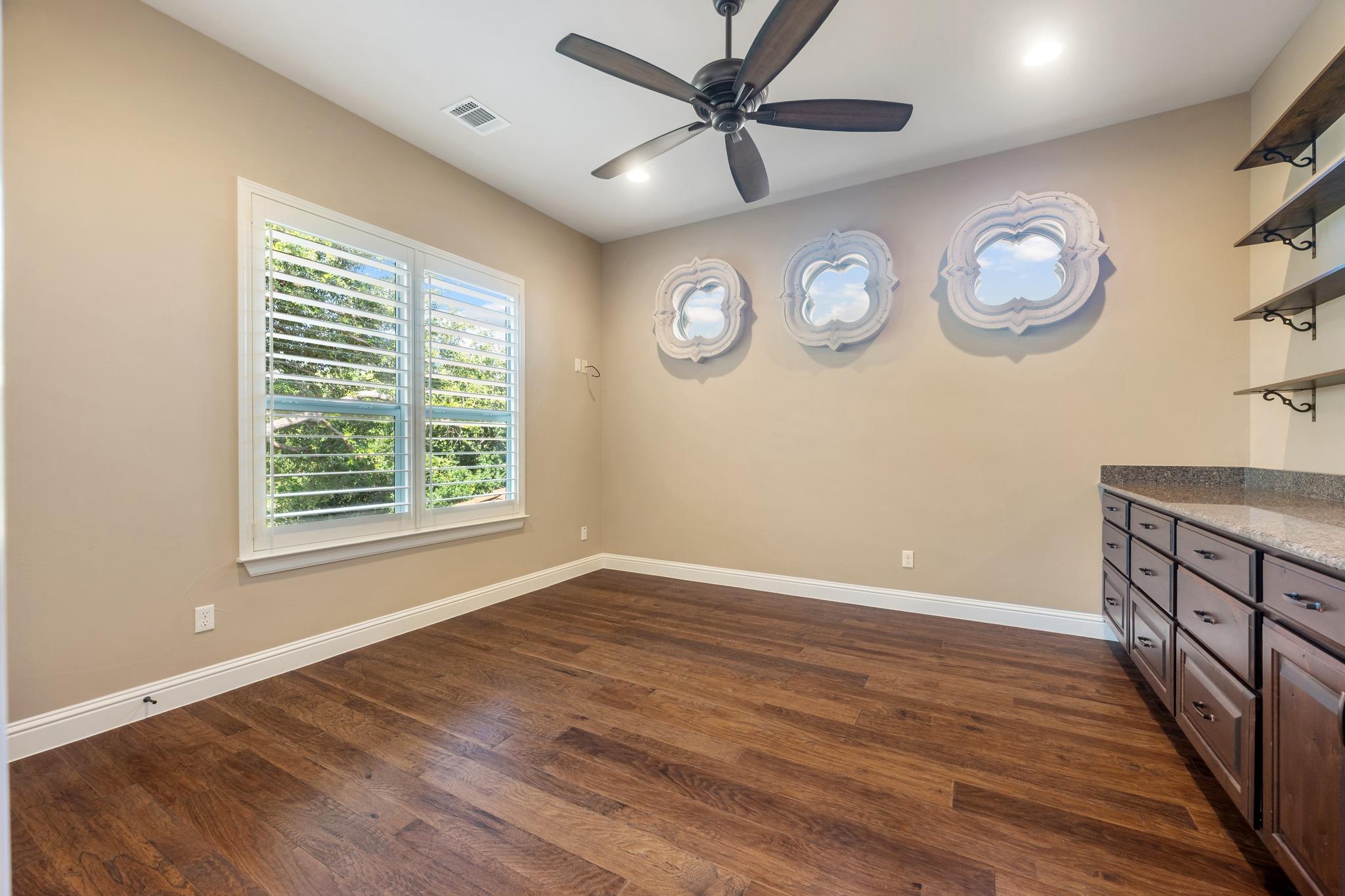 224 Neville Wood Ct, Austin, TX 78738