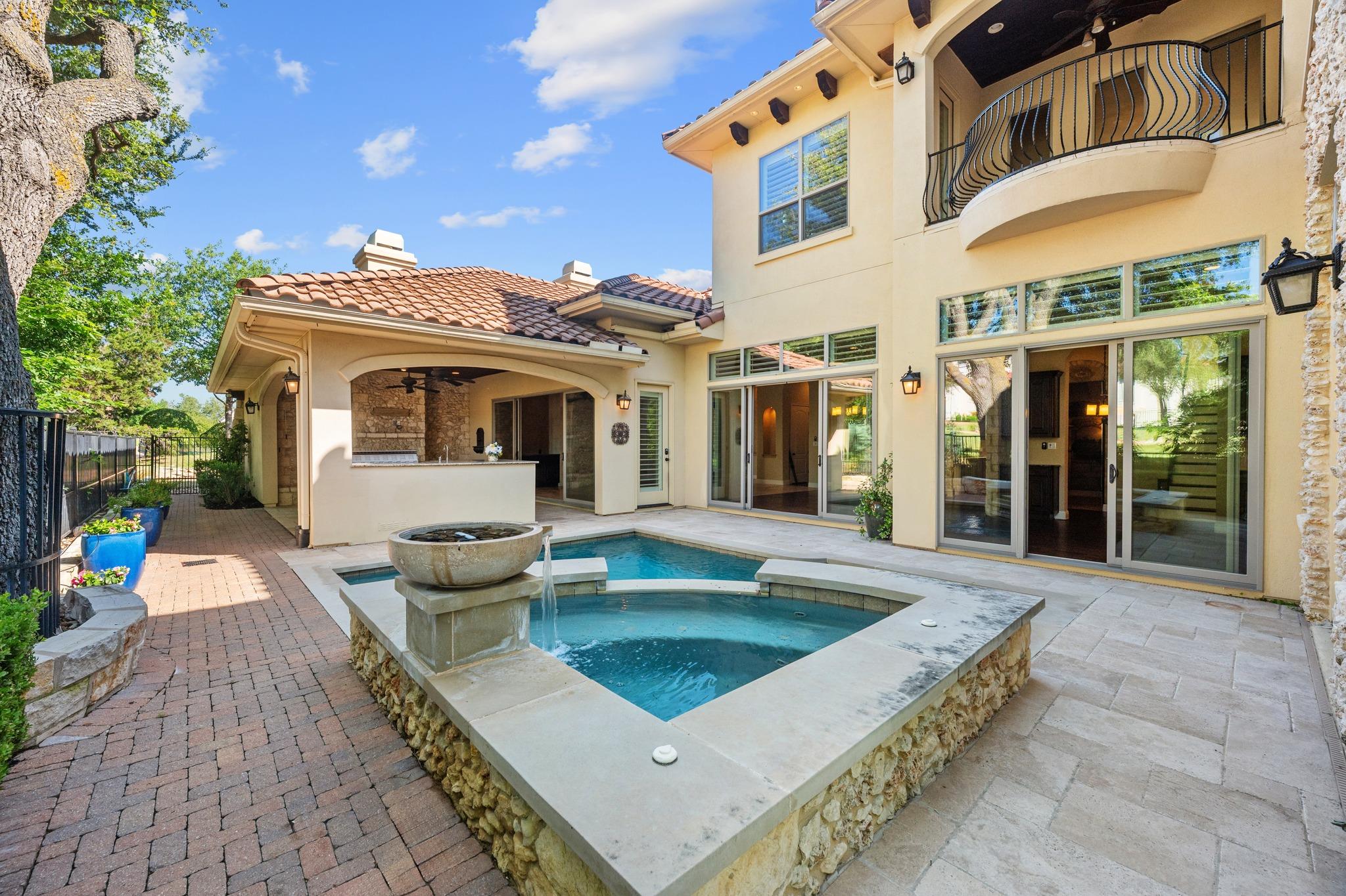 224 Neville Wood Ct, Austin, TX 78738