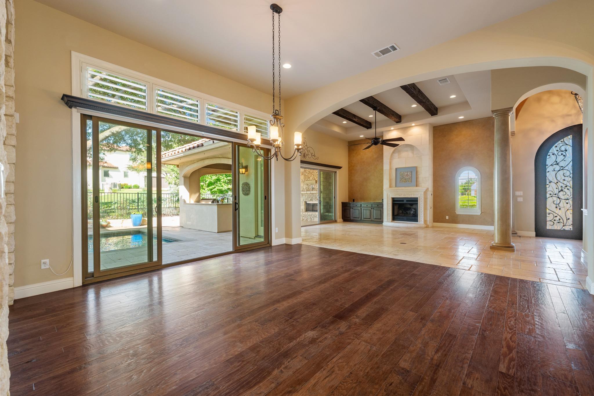 224 Neville Wood Ct, Austin, TX 78738