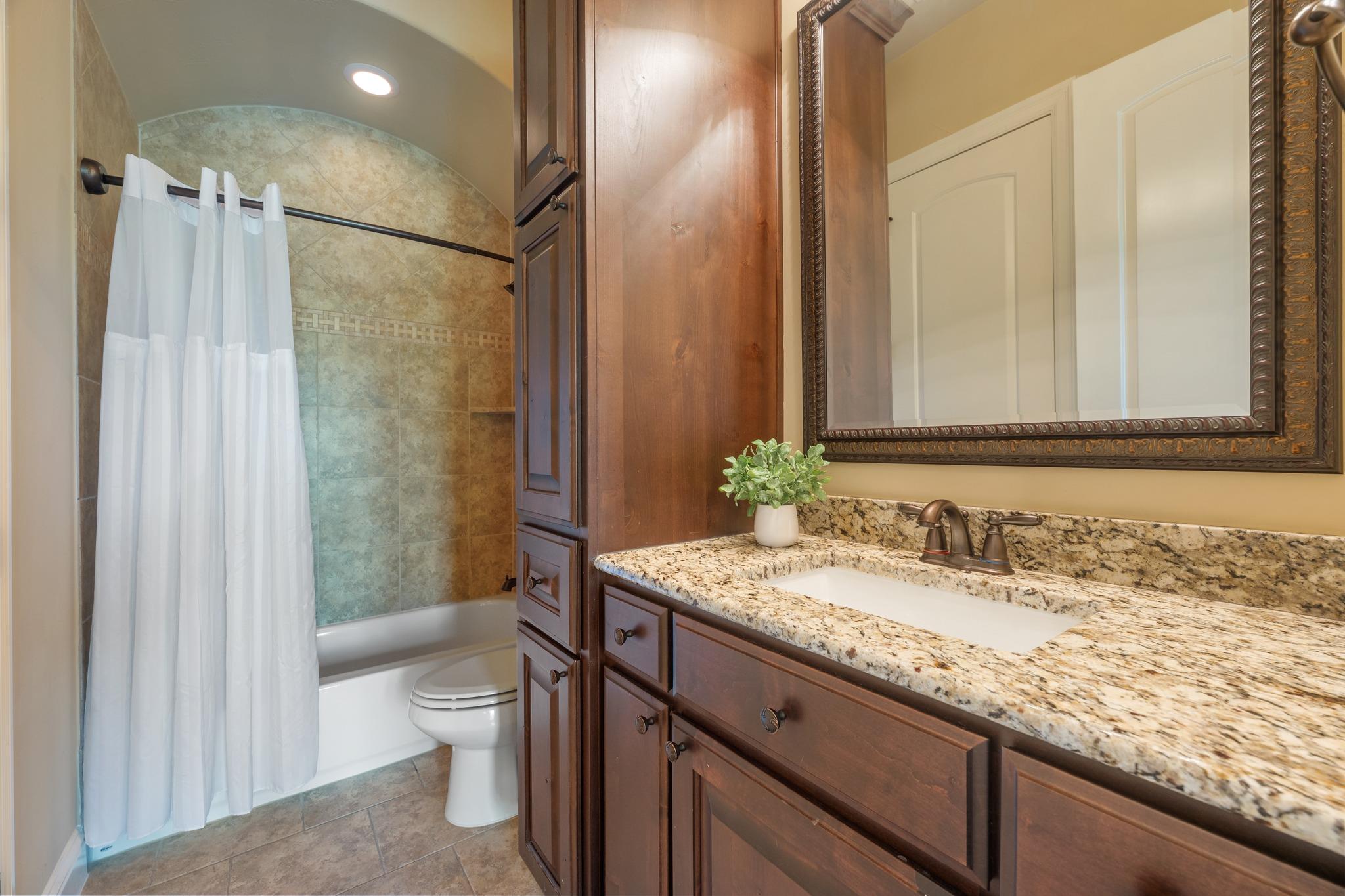 224 Neville Wood Ct, Austin, TX 78738