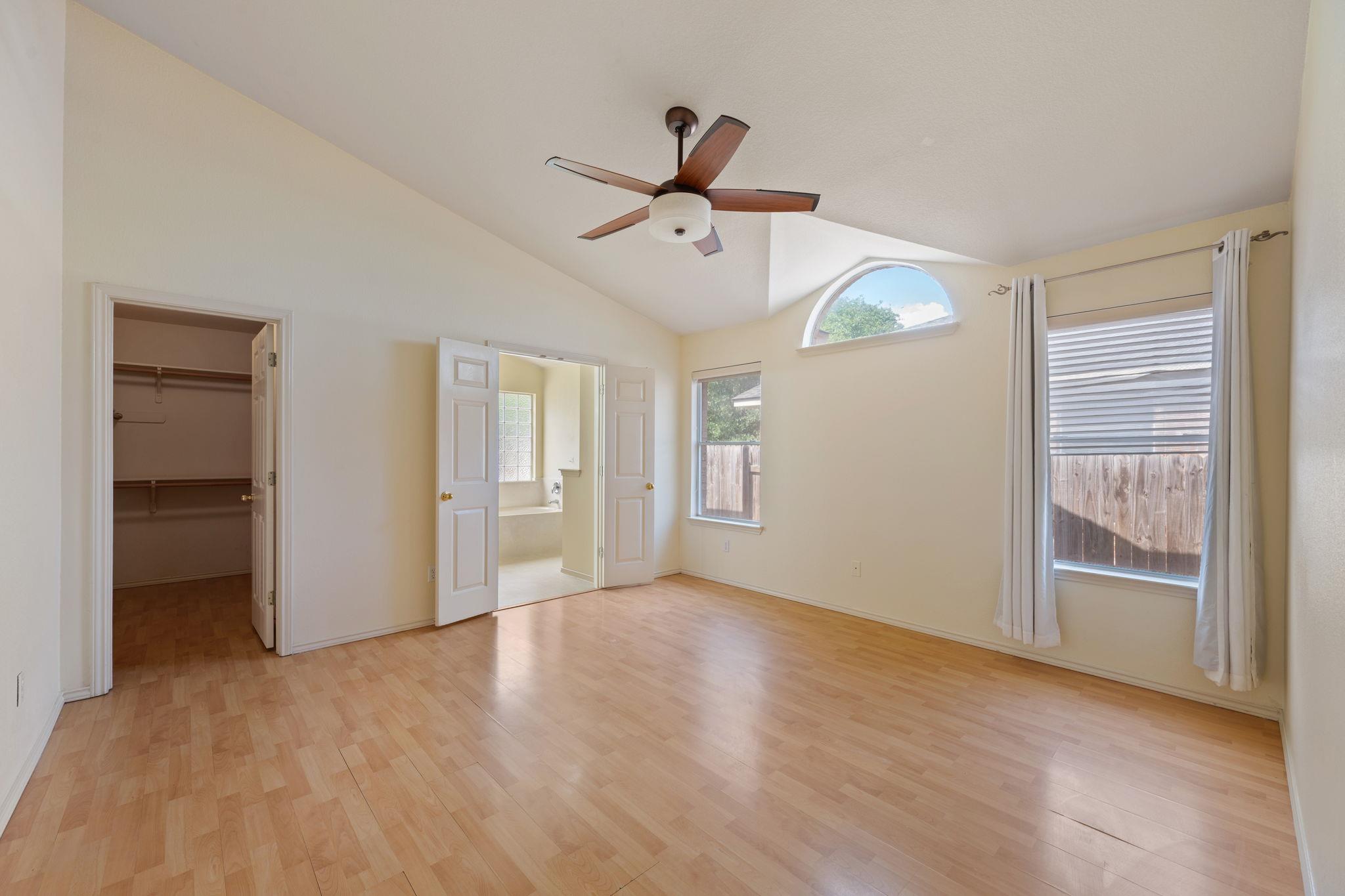 517 Paso Fino Trl, Cedar Park, TX 78613