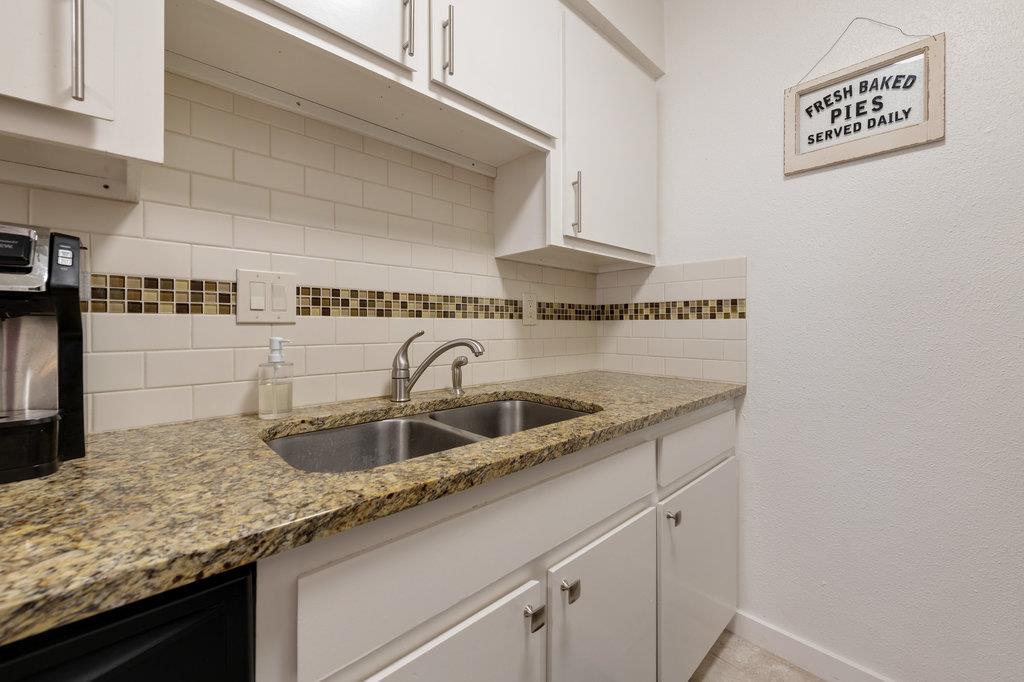 304 E 34th St, Austin, TX 78705