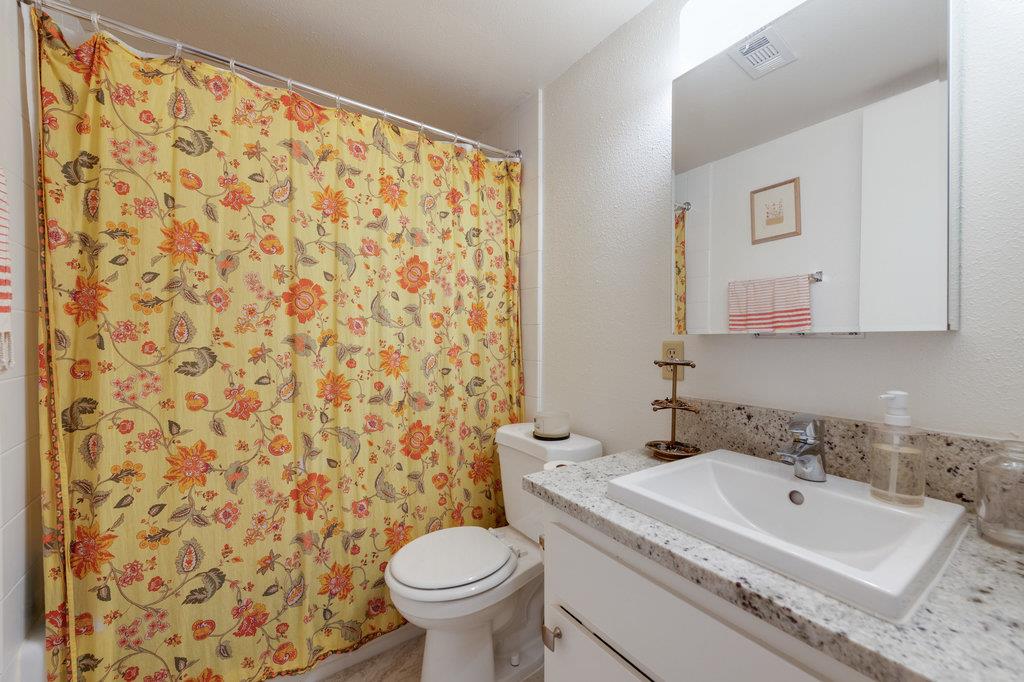 304 E 34th St, Austin, TX 78705