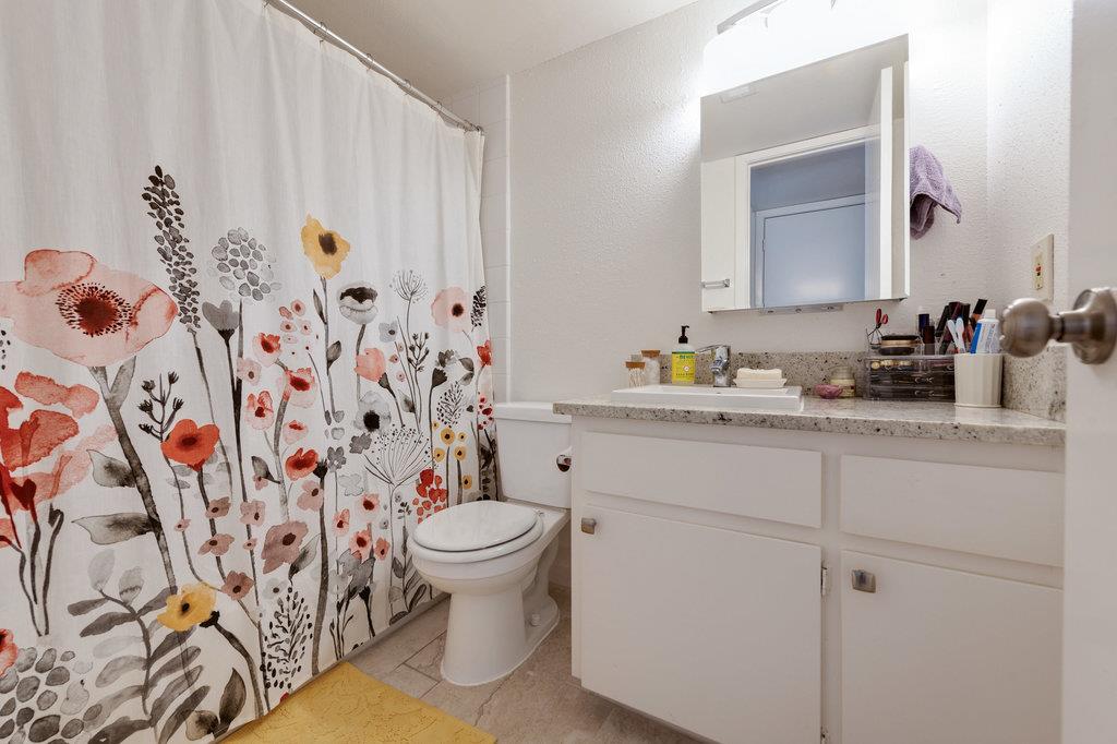 304 E 34th St, Austin, TX 78705