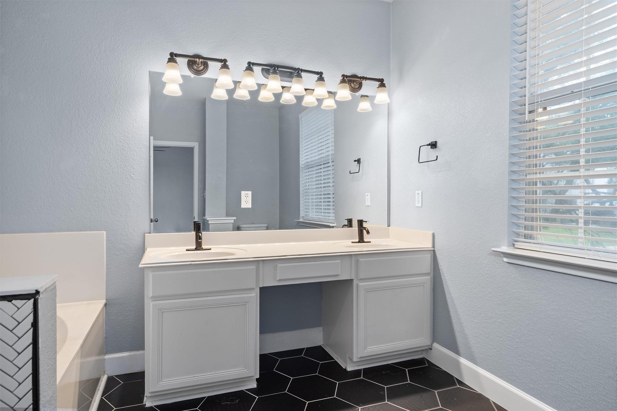 1213 Red Ranch Cir, Cedar Park, TX 78613