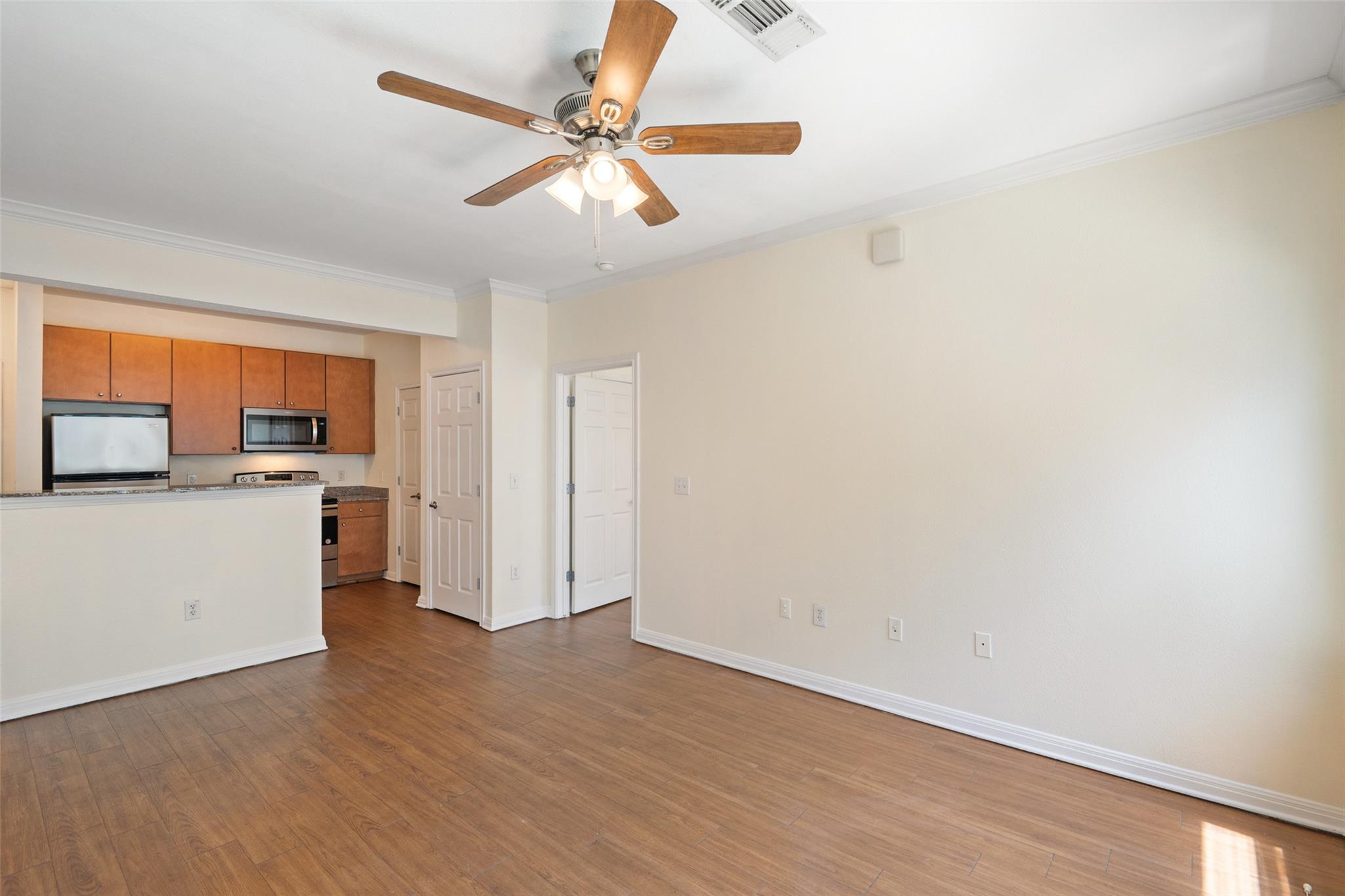 2502 Leon St # 417, Austin, TX 78705