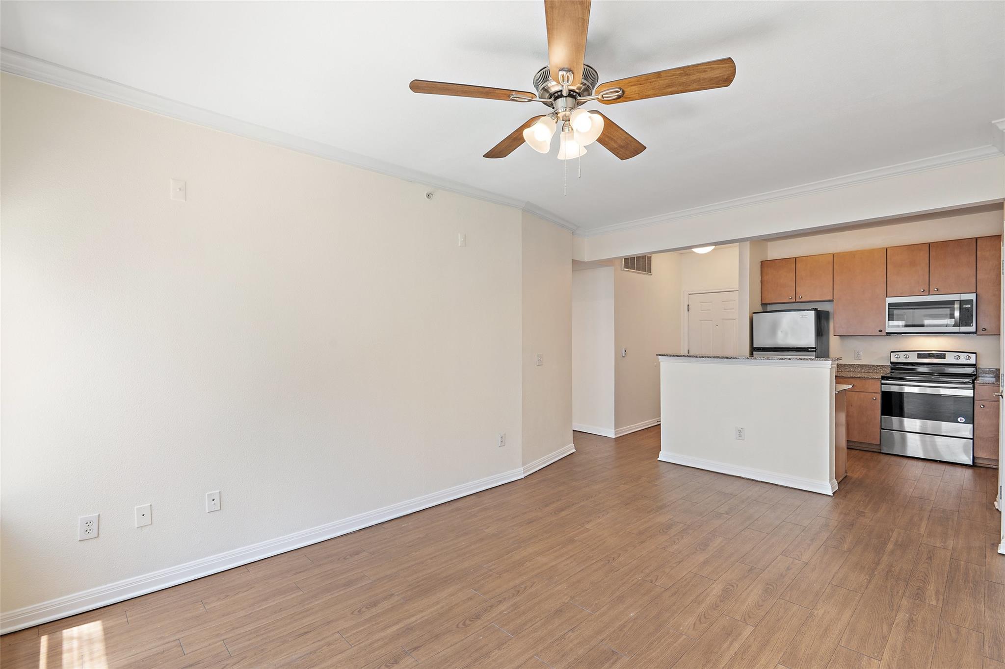 2502 Leon St # 417, Austin, TX 78705