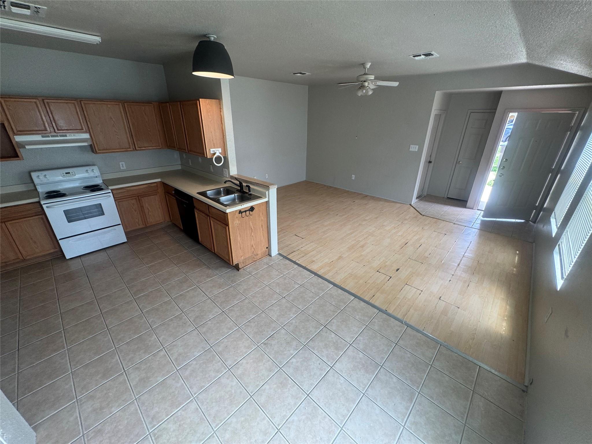 4411 TERRA SUMMIT RD Rd, San Antonio, TX 78233