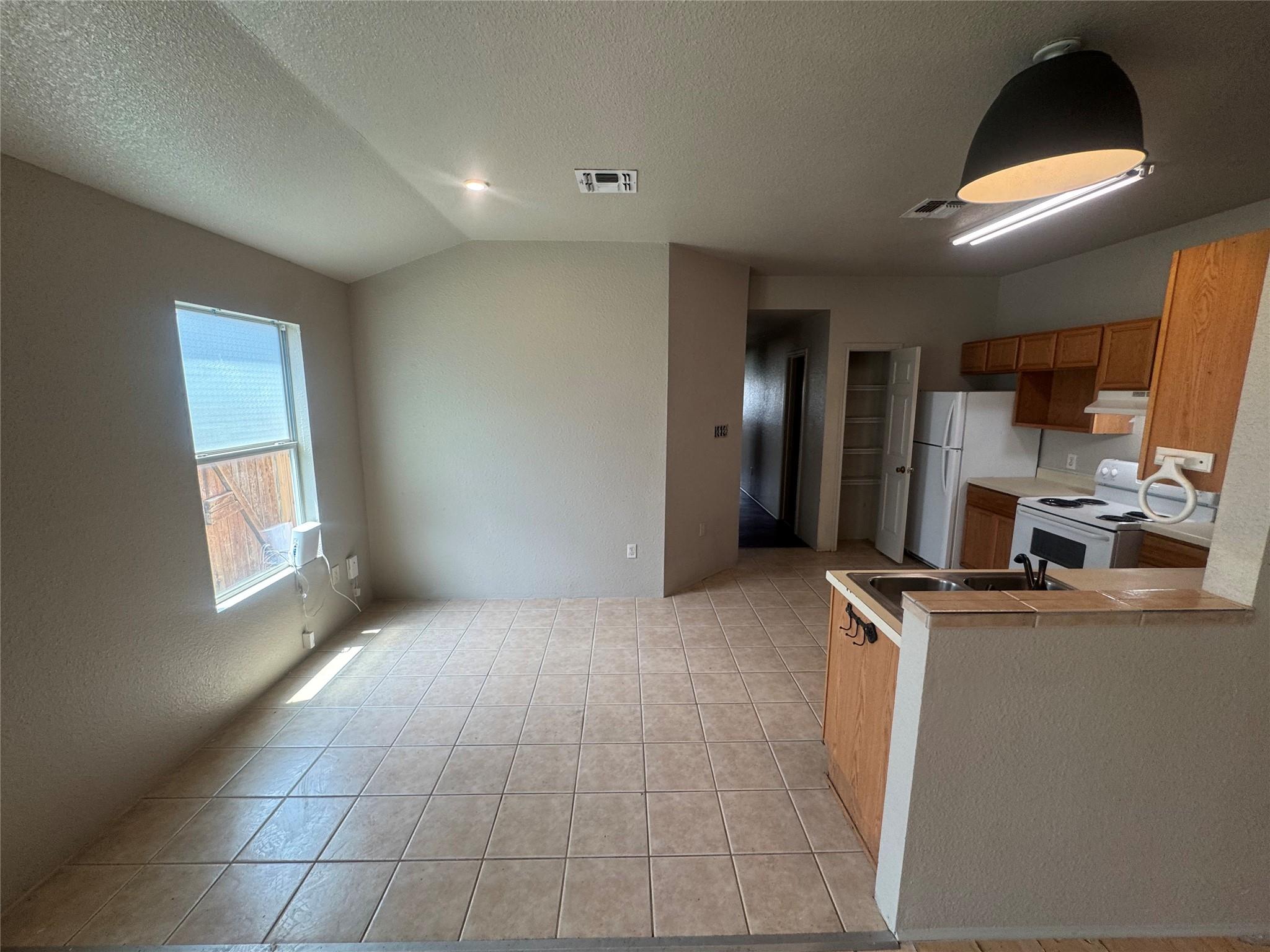 4411 TERRA SUMMIT RD Rd, San Antonio, TX 78233