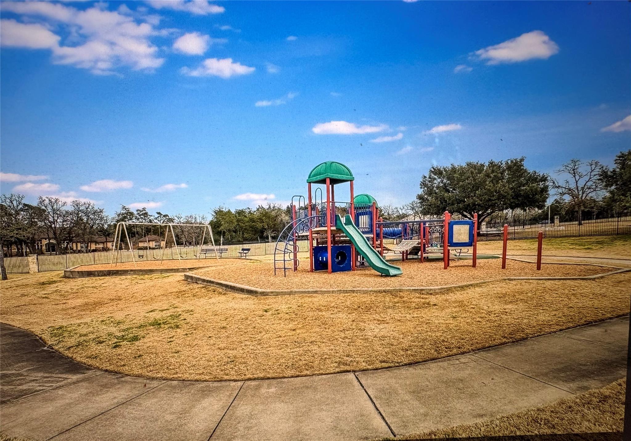 126 Packsaddle Dr, Bastrop, TX 78602