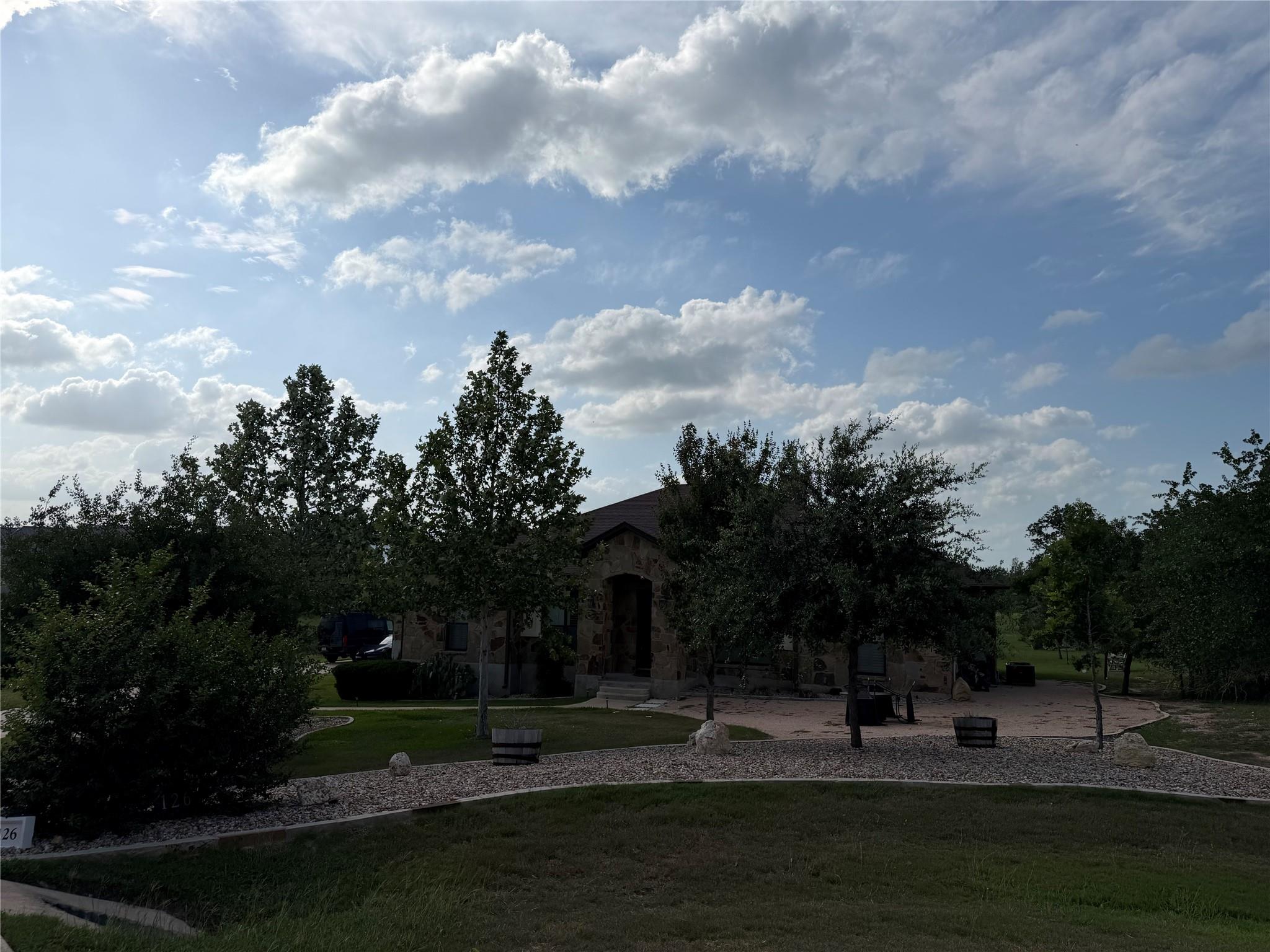 126 Packsaddle Dr, Bastrop, TX 78602