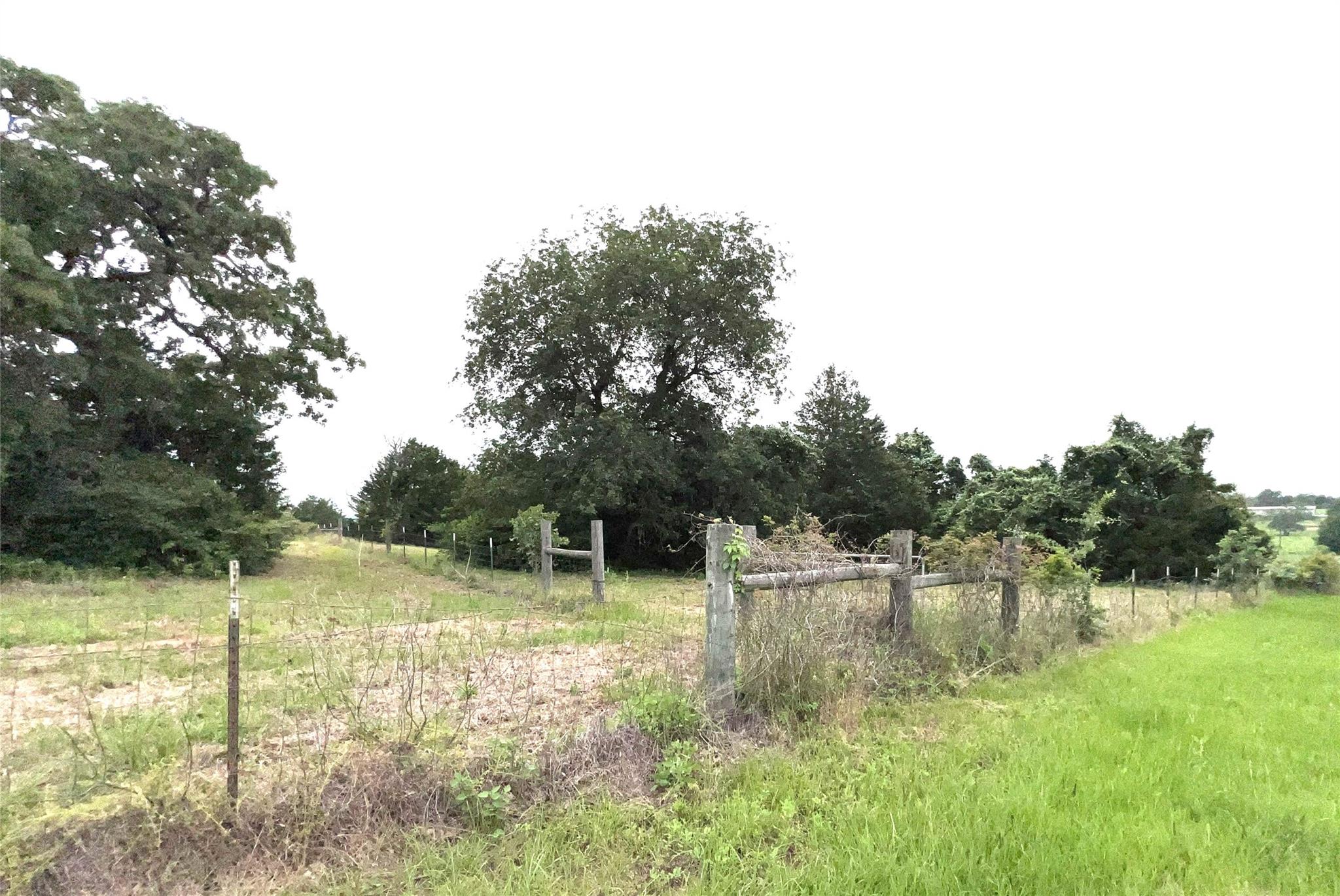 160 Rosanky Cattle Company Rd # R, Smithville, TX 78957