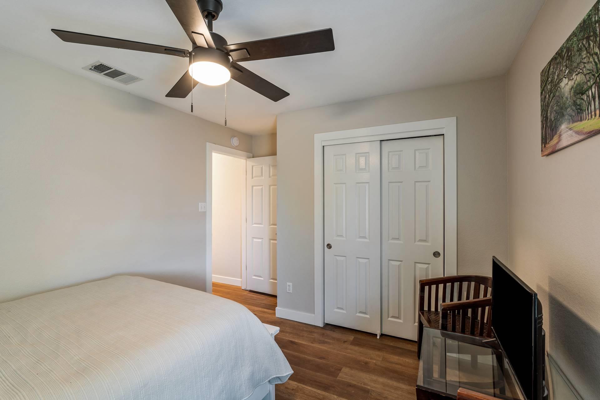113 Hanstrom Dr, Hutto, TX 78634