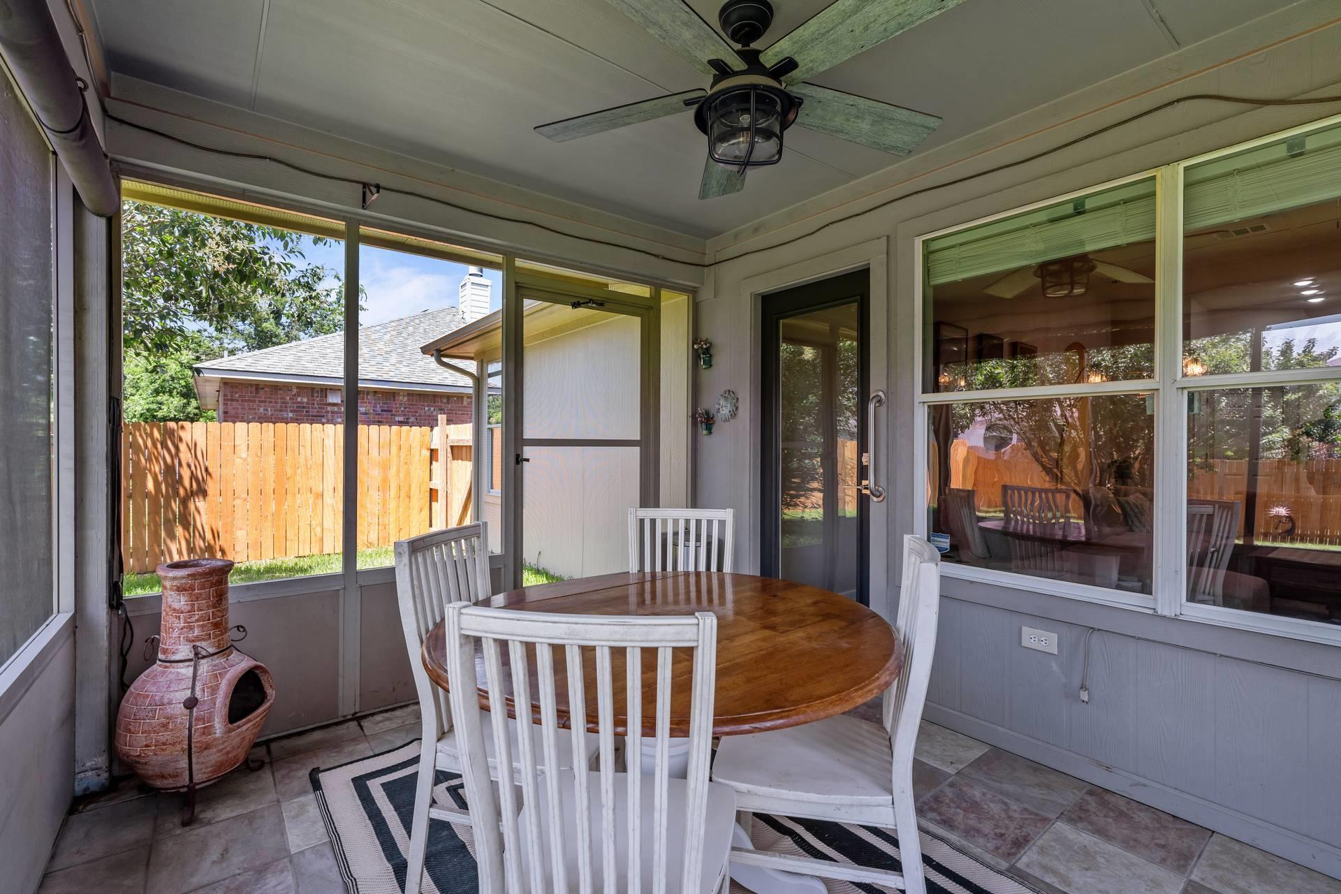 113 Hanstrom Dr, Hutto, TX 78634