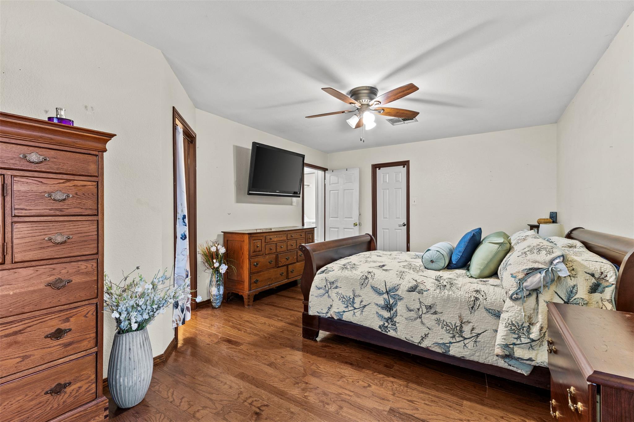 7513 Vol Walker Dr, Austin, TX 78749