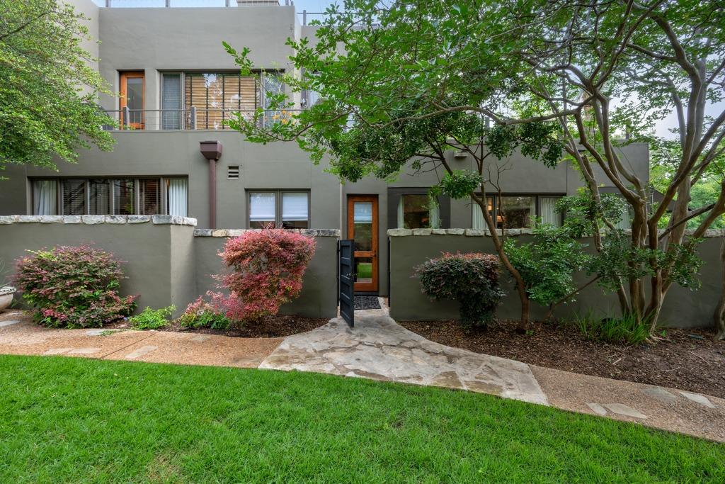 1111 W 12th St # 108, Austin, TX 78703