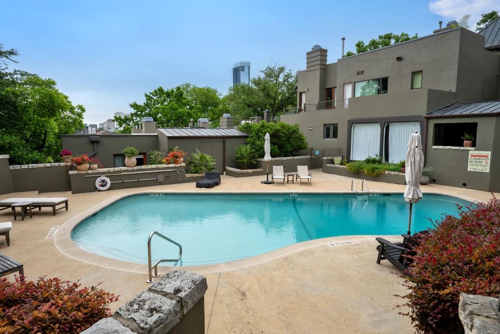 1111 W 12th St # 108, Austin, TX 78703