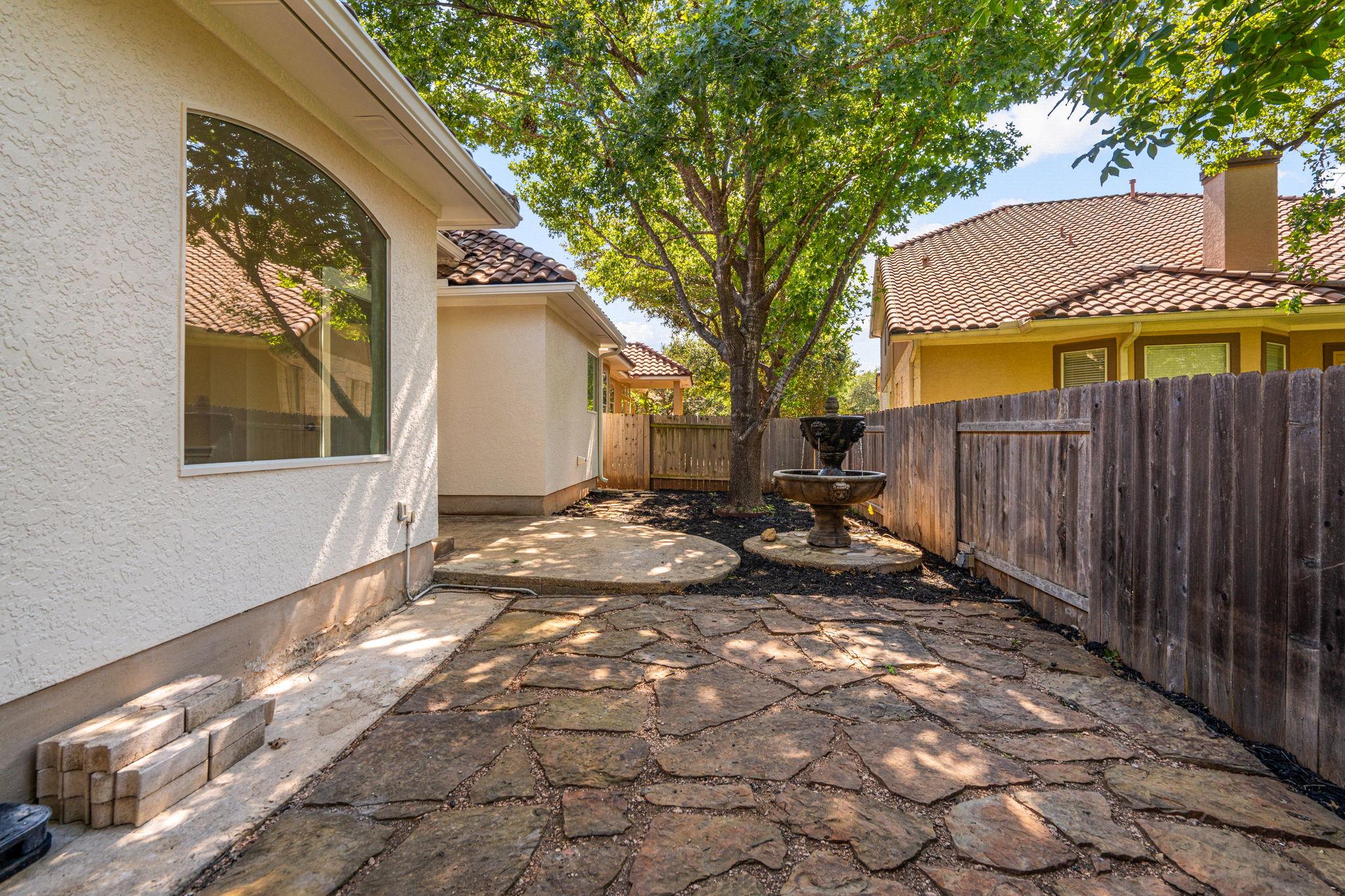 15321 Interlachen Dr, Austin, TX 78717