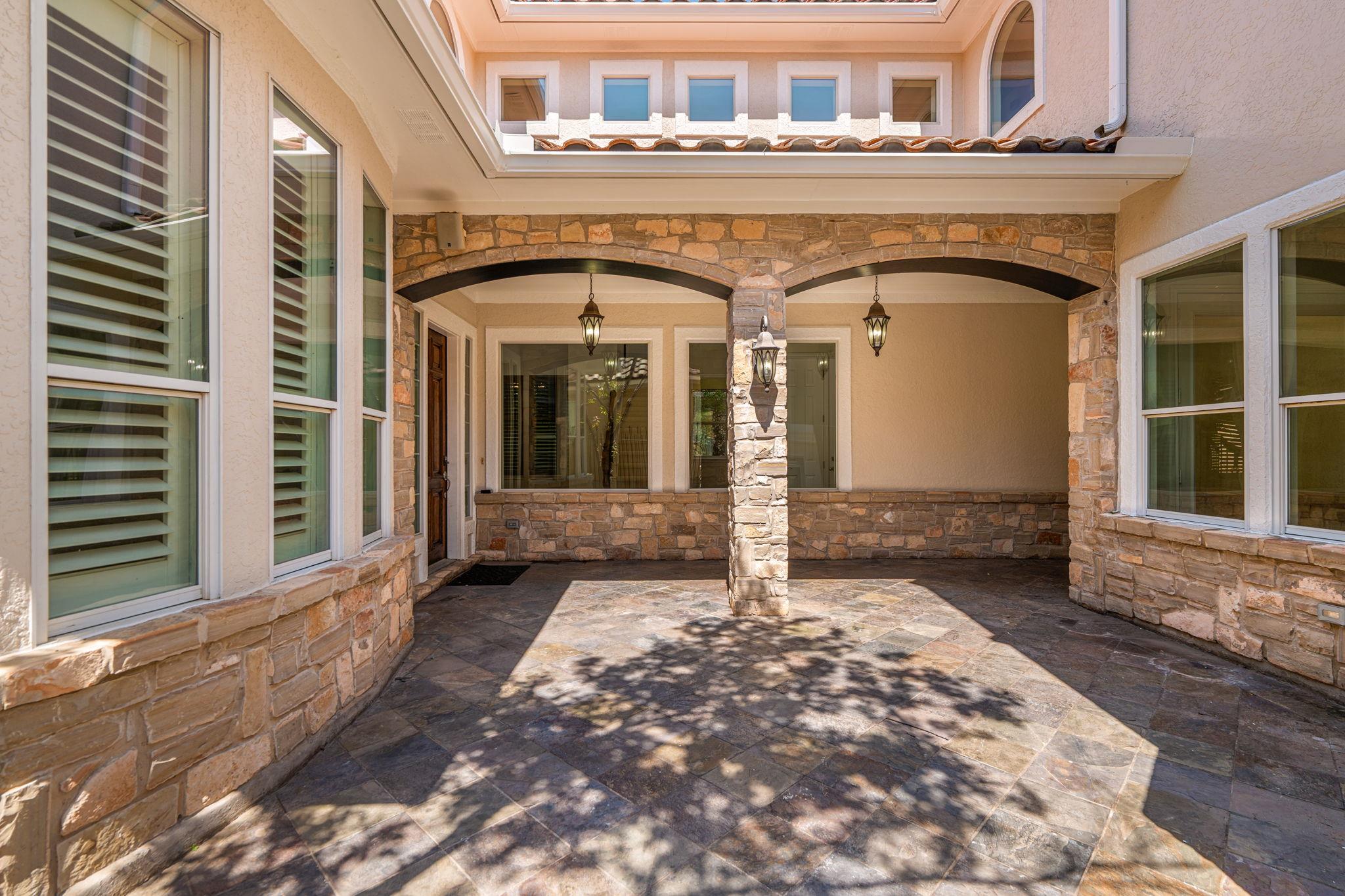 15321 Interlachen Dr, Austin, TX 78717
