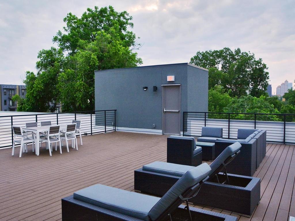 1615 E 7th St # 301, Austin, TX 78702