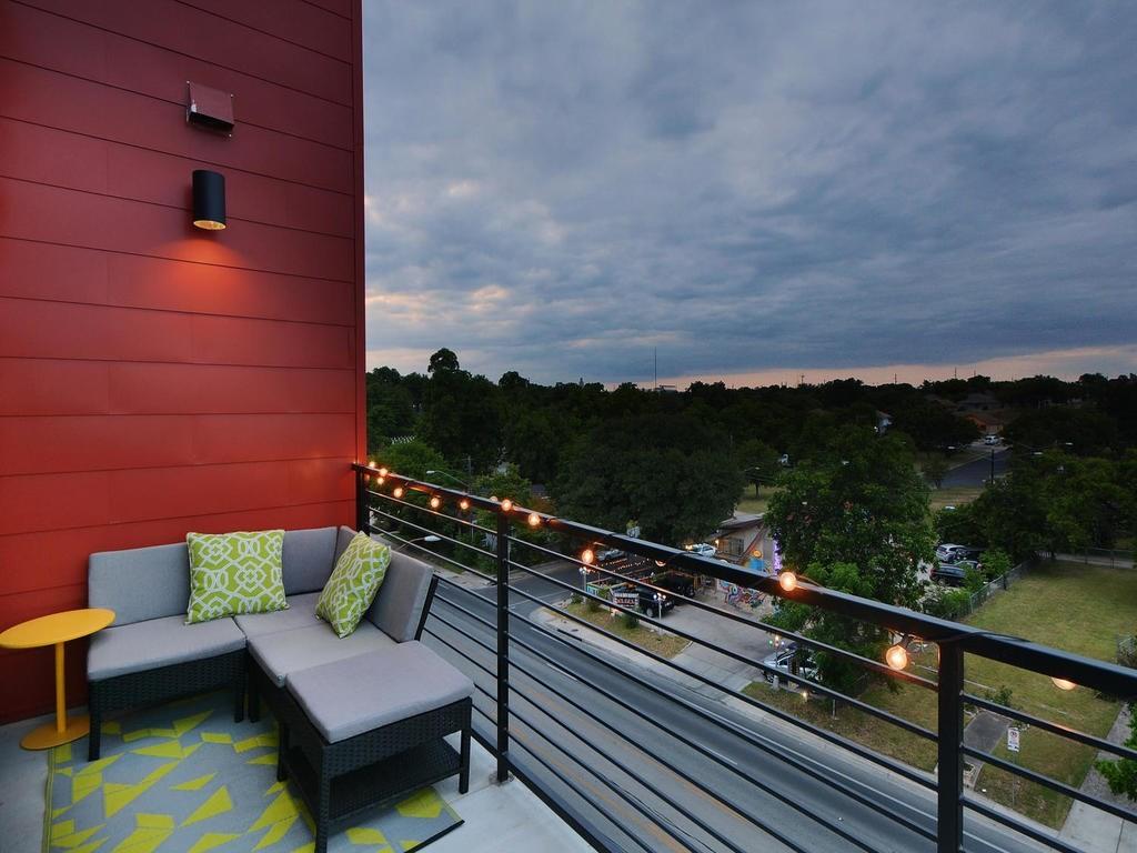 1615 E 7th St # 301, Austin, TX 78702
