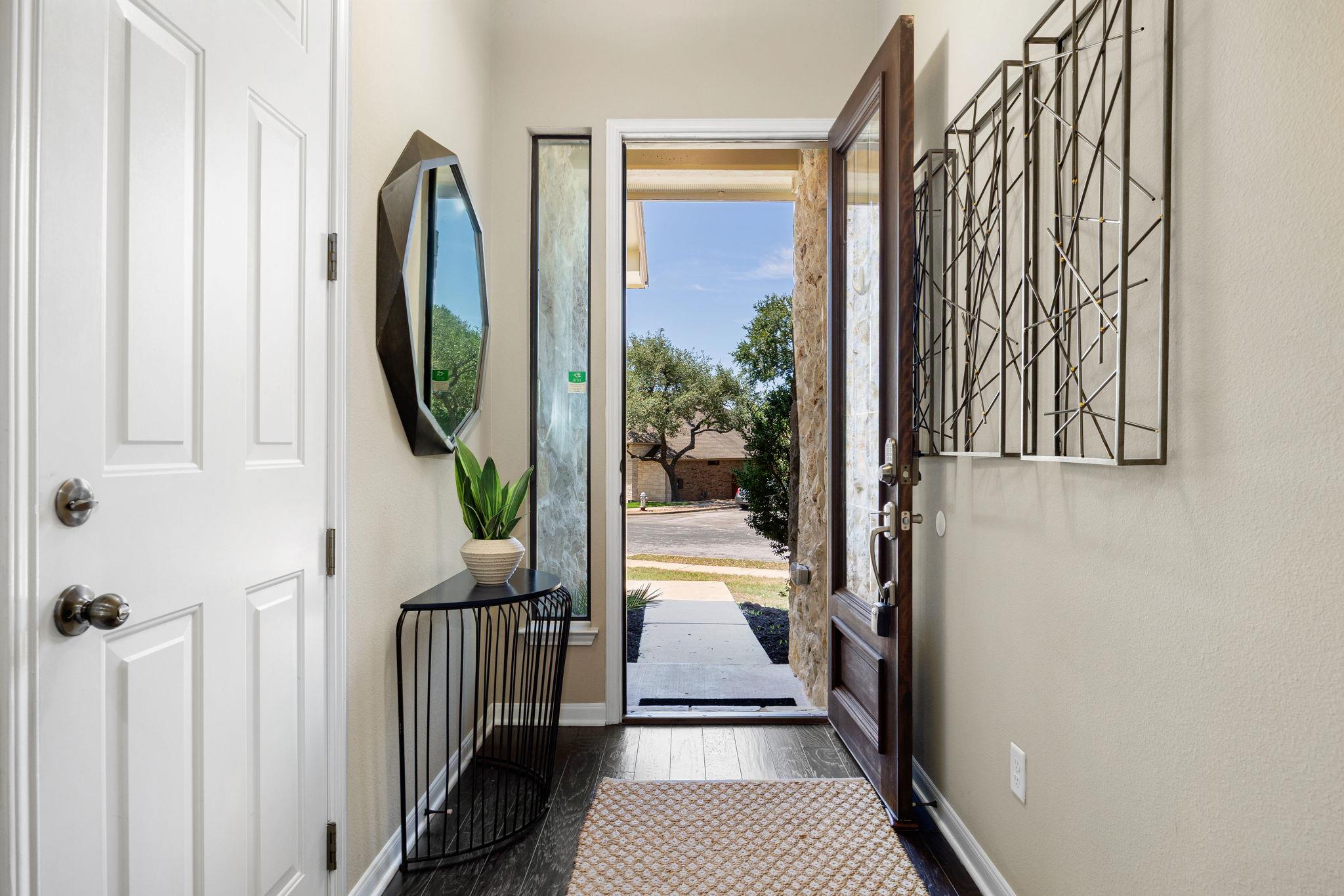6916 Barstow Ct, Austin, TX 78749