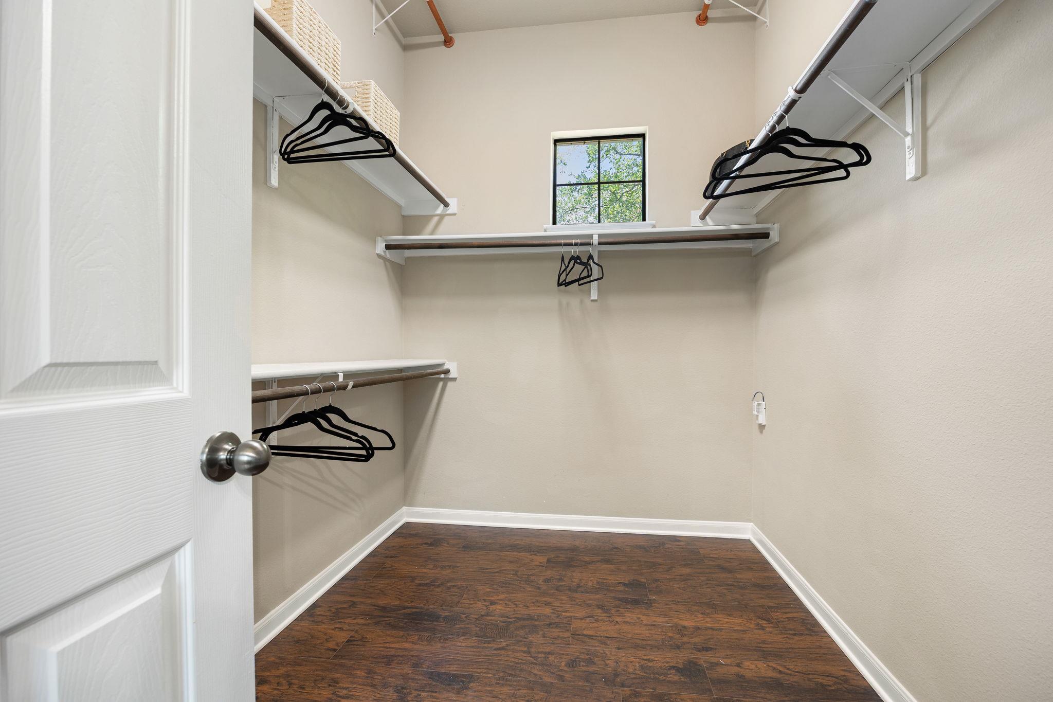 6916 Barstow Ct, Austin, TX 78749