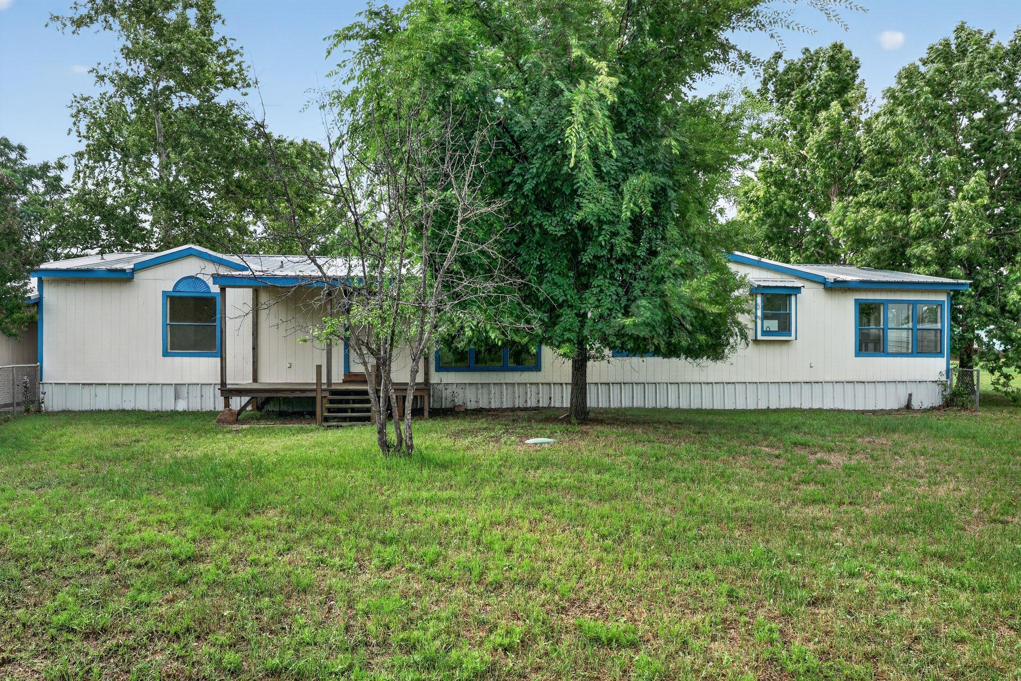 1192 County Road 225, Bluffton, TX 78607