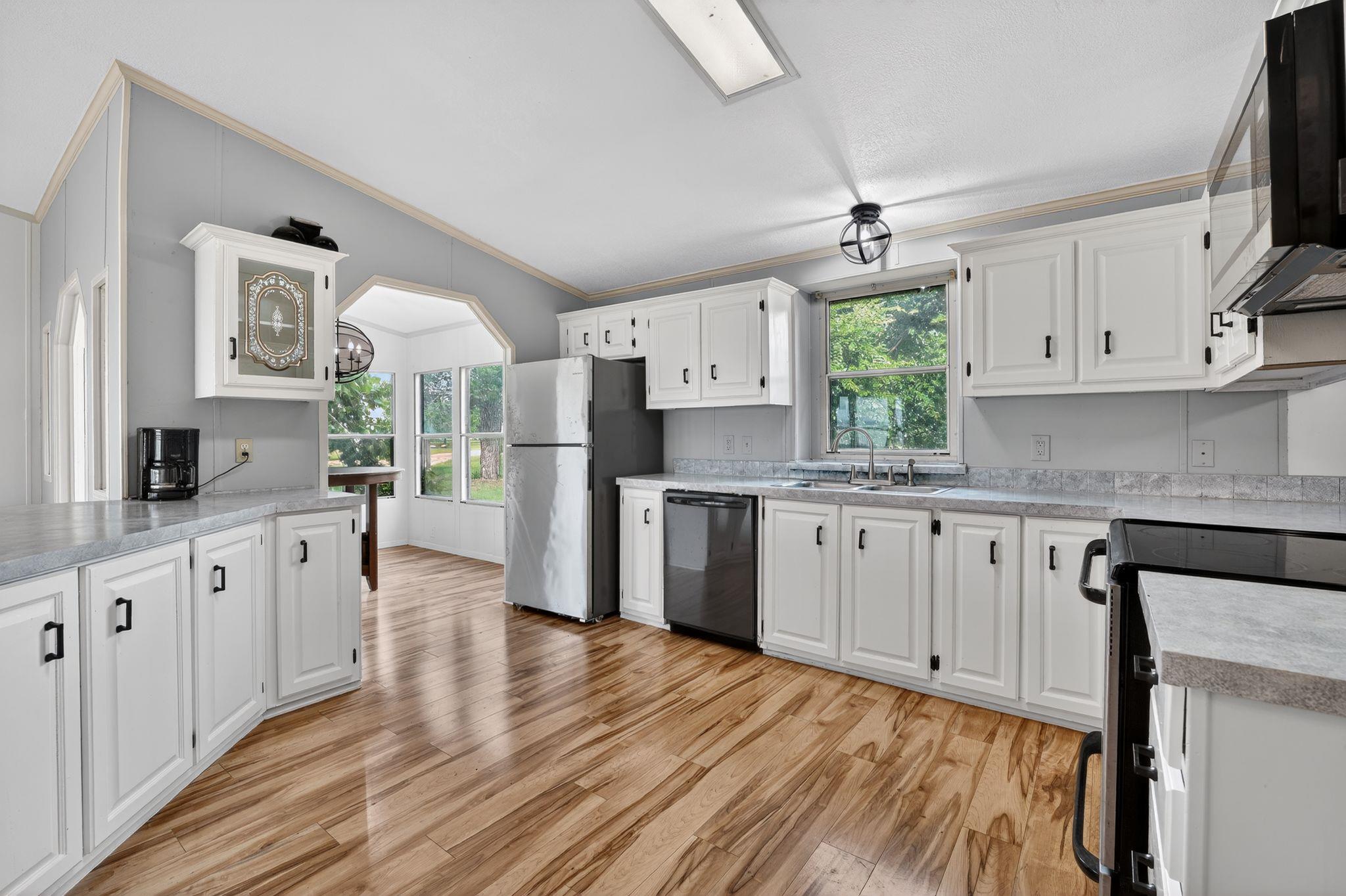 1192 County Road 225, Bluffton, TX 78607