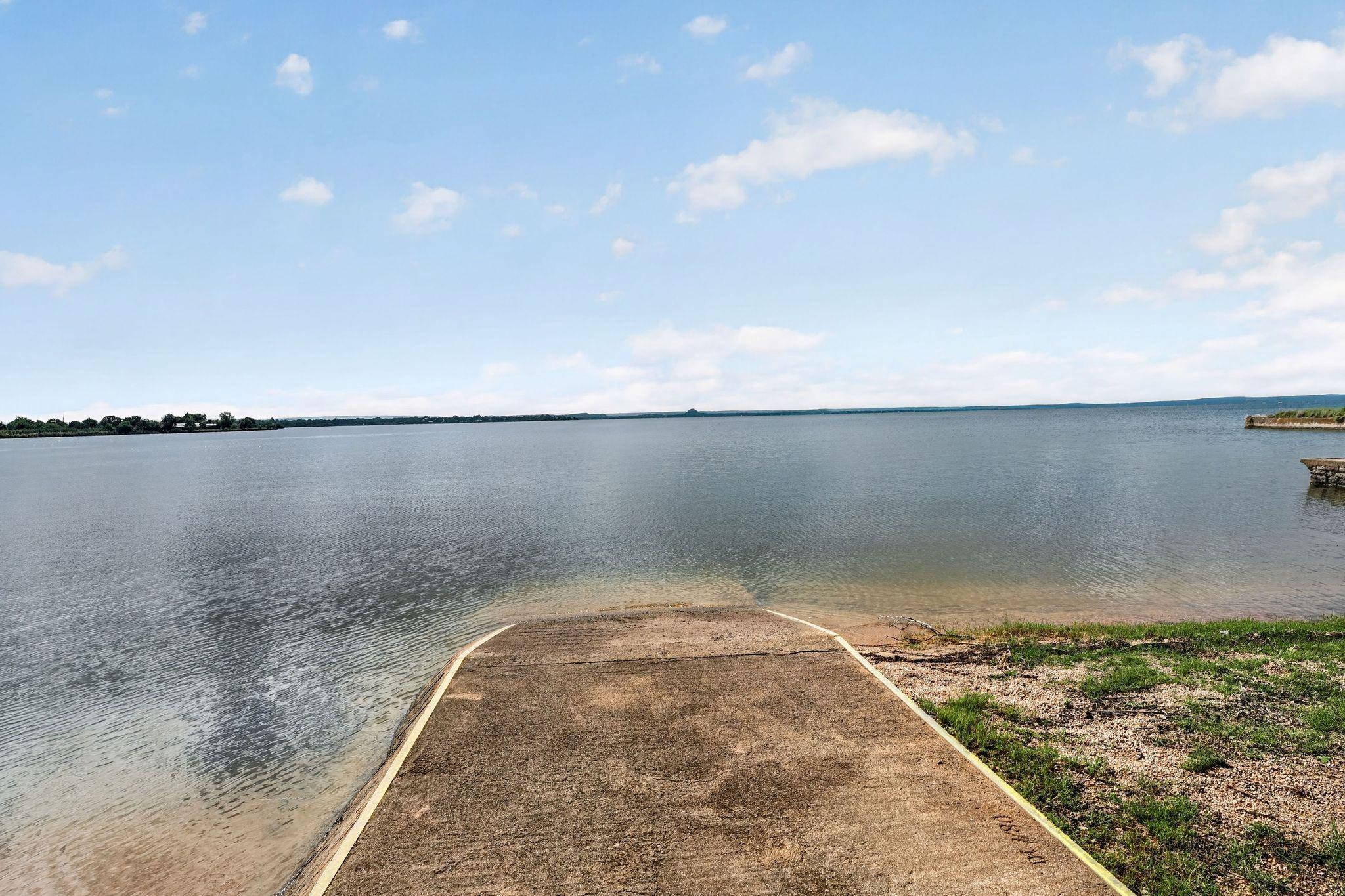 1192 County Road 225, Bluffton, TX 78607