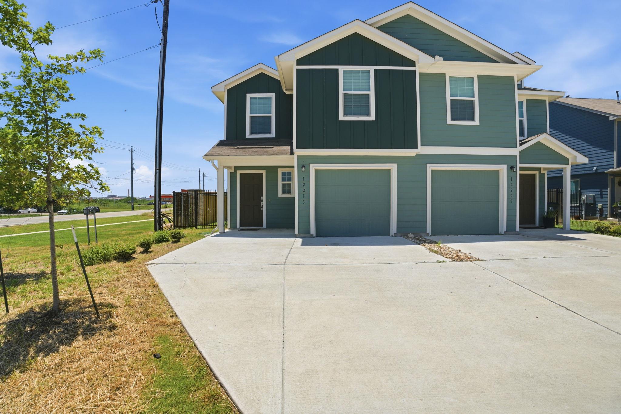 12213 Rising Moon Ln, Del Valle, TX 78617