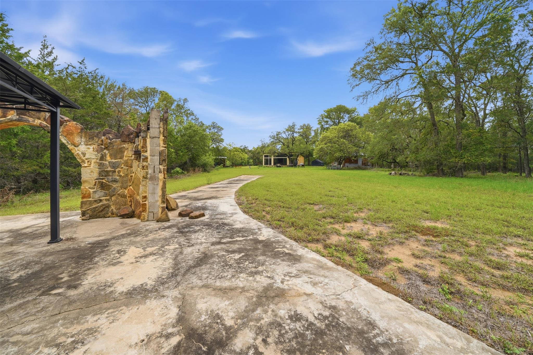 169 Ann Powell Rd, Smithville, TX 78957
